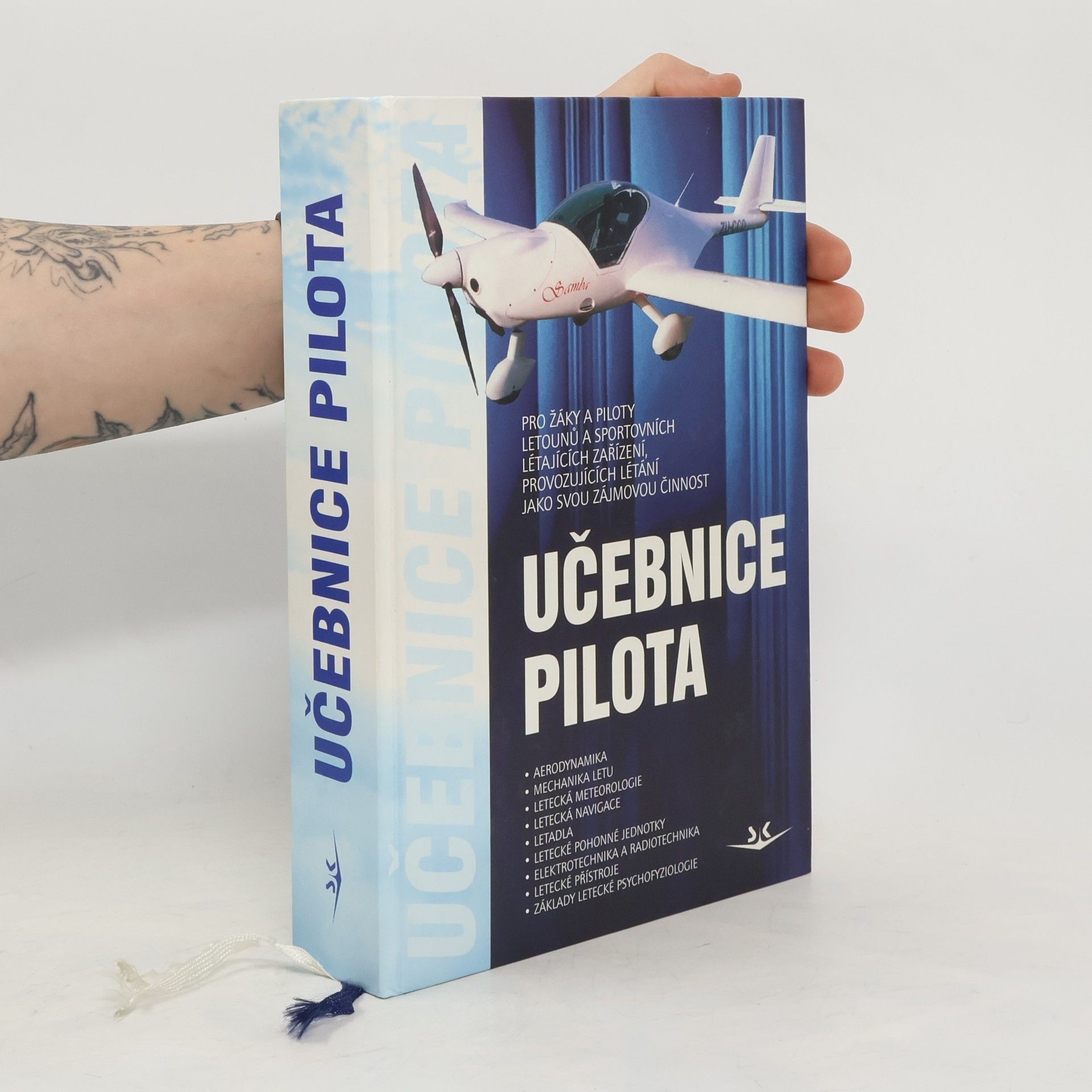 Ivan Harašta Učebnice pilota. Pro žáky a piloty všech druhů letounů a sportovních létajících zařízení, provozujících létání jako svou zájmovou činnost