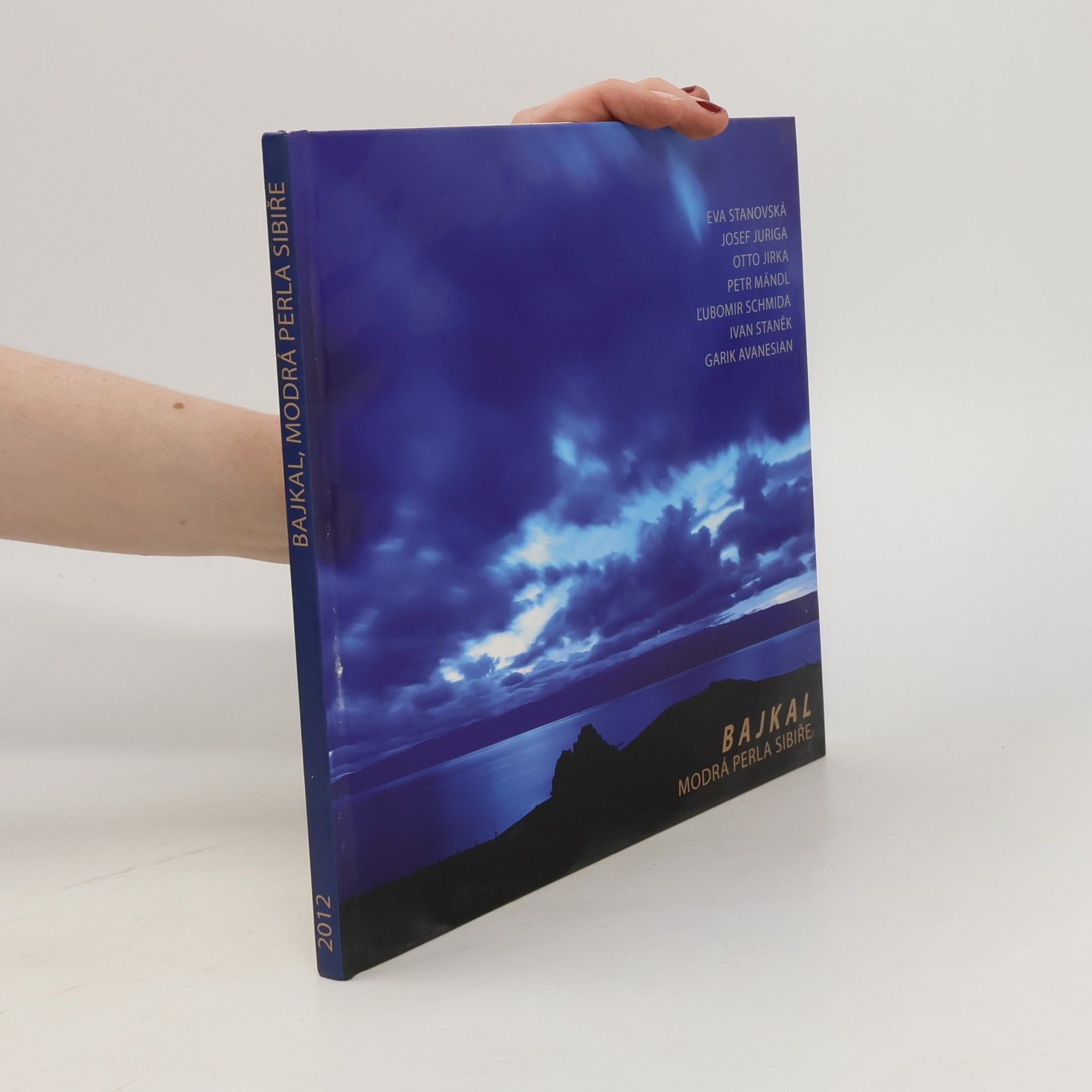Autores varios Bajkal : modrá perla Sibiře