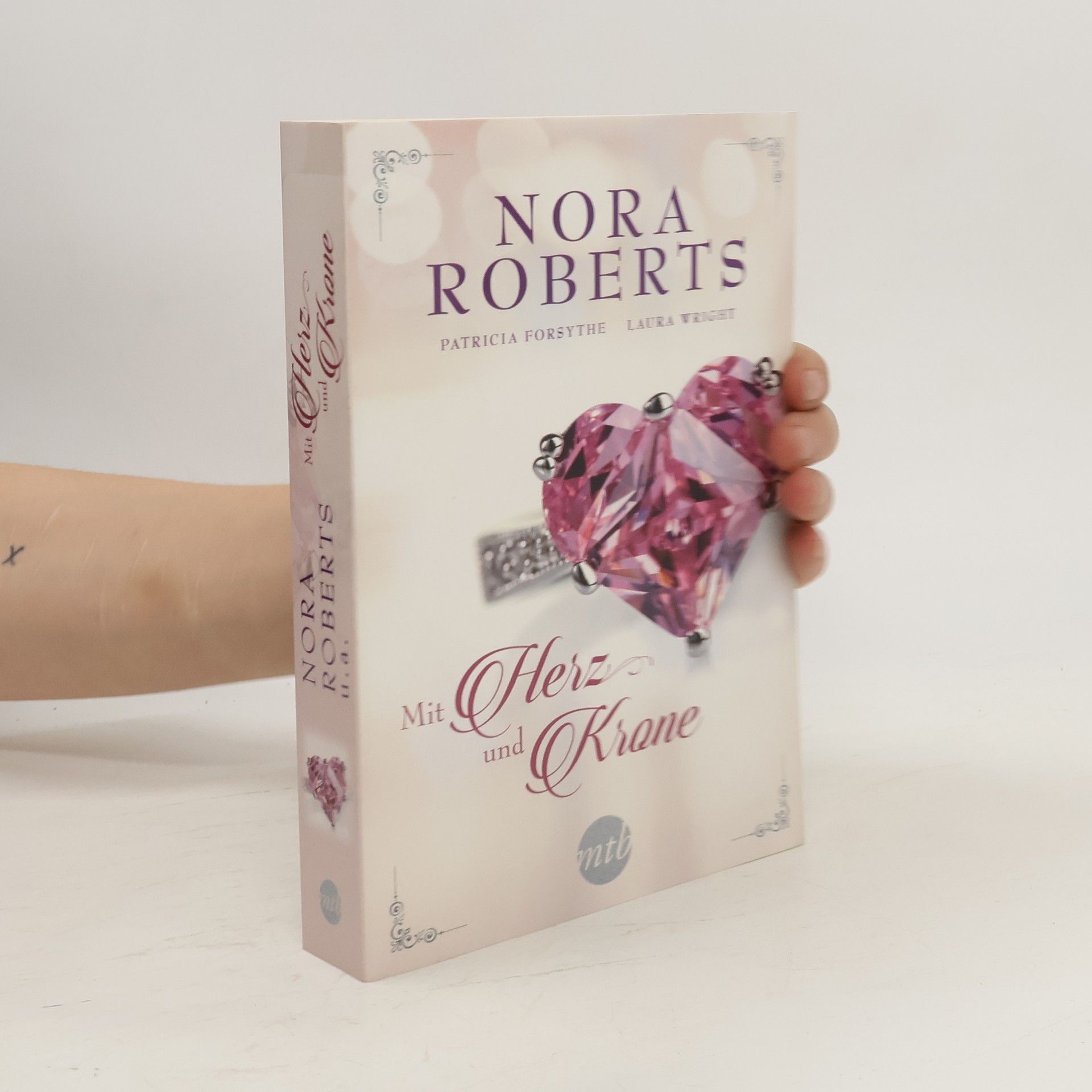 Nora Roberts Mit Herz und Krone
