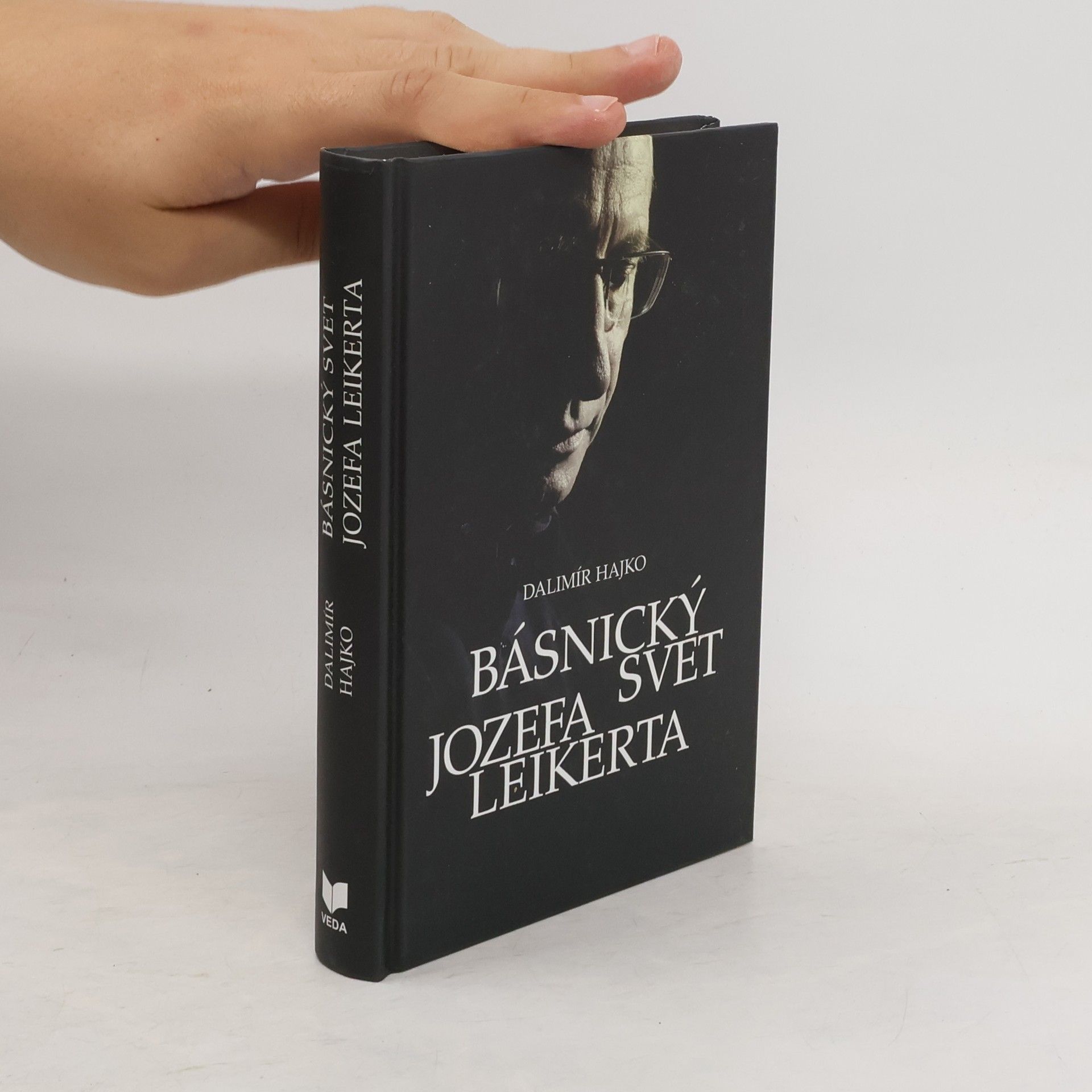Hajko Dalimír Básnický svet Jozefa Leikerta
