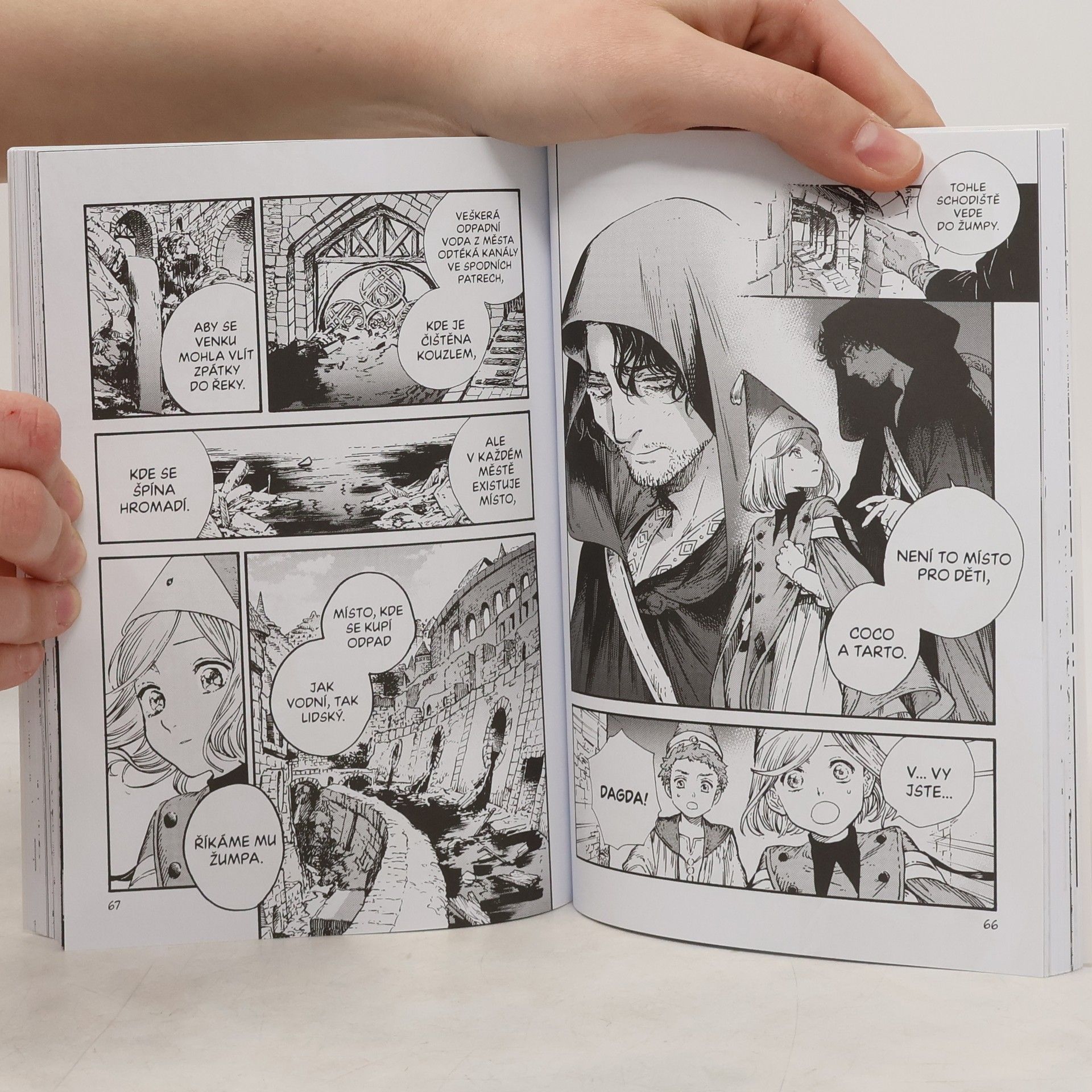 Kamome Shirahama Ateliér špičatých klobouků 10