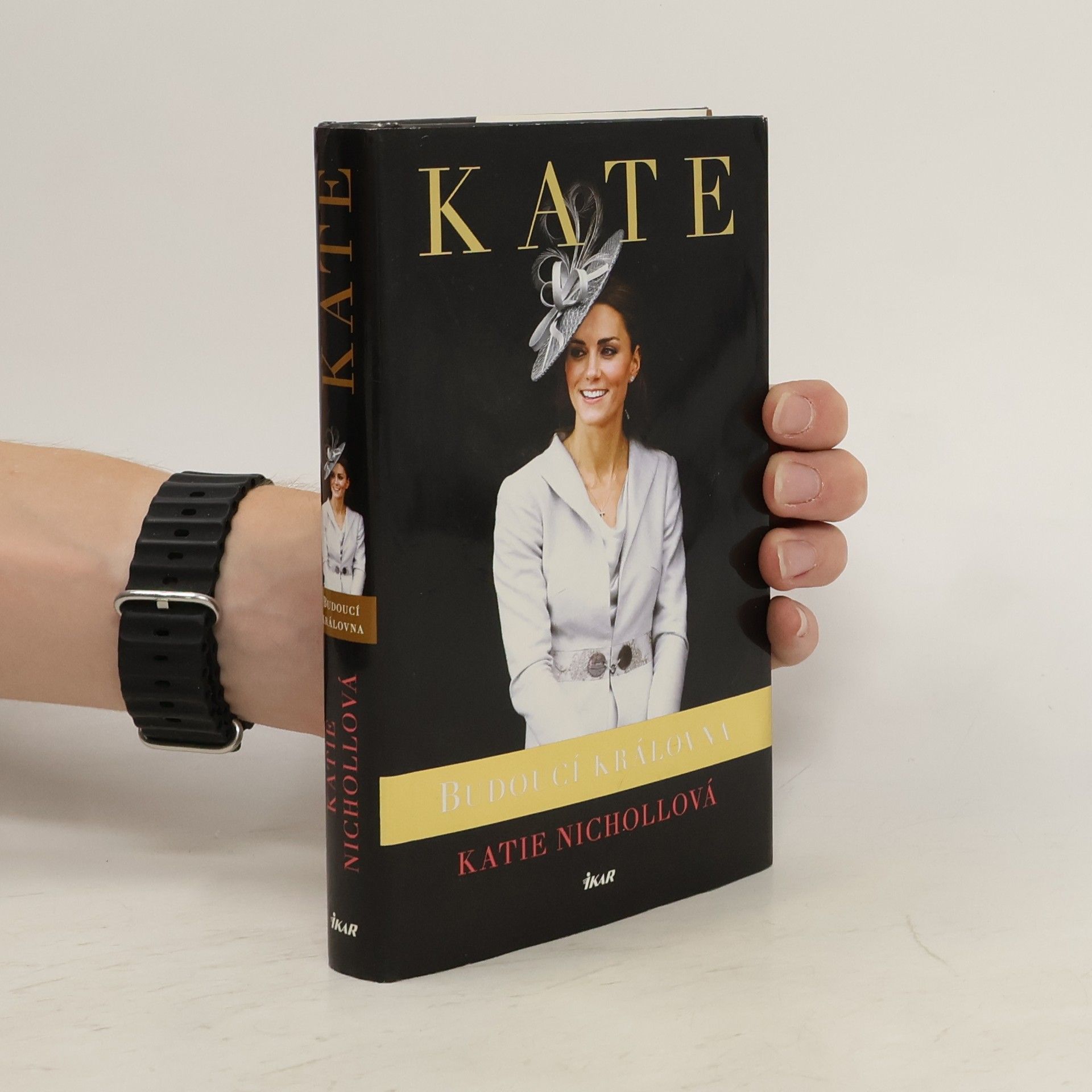 Katie Nicholl Kate: budoucí královna