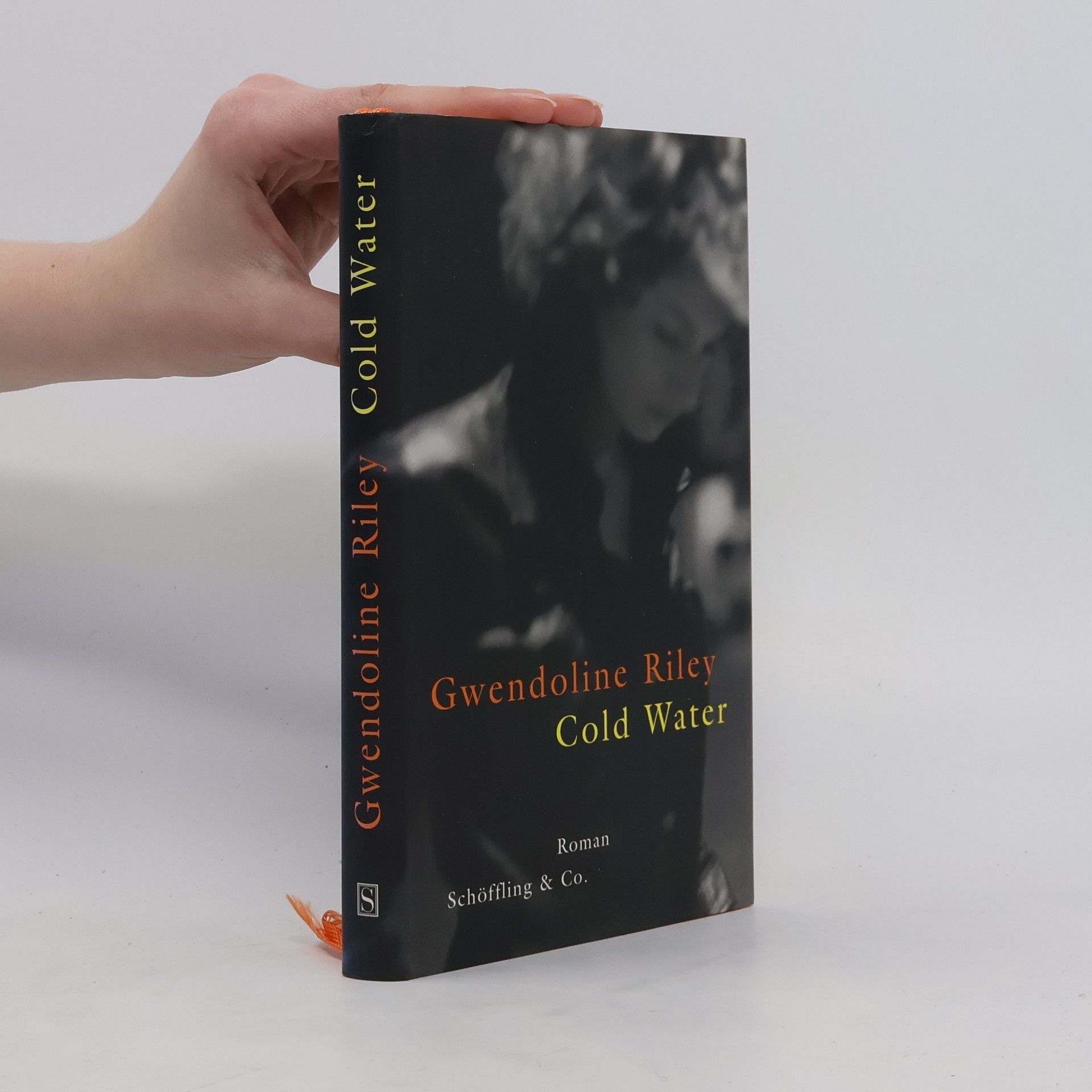 Gwendoline Riley Cold water