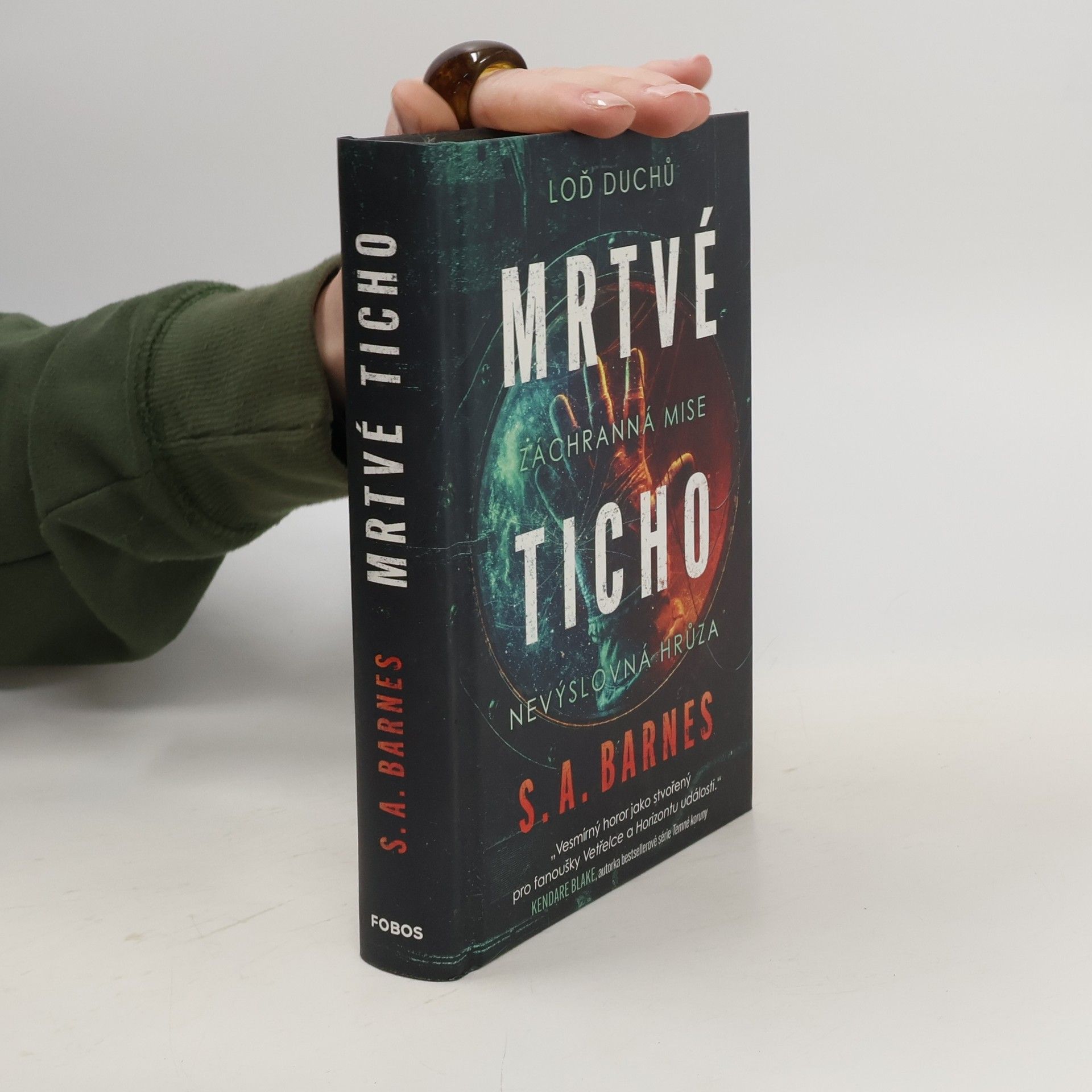 S. A. Barnes Mrtvé ticho