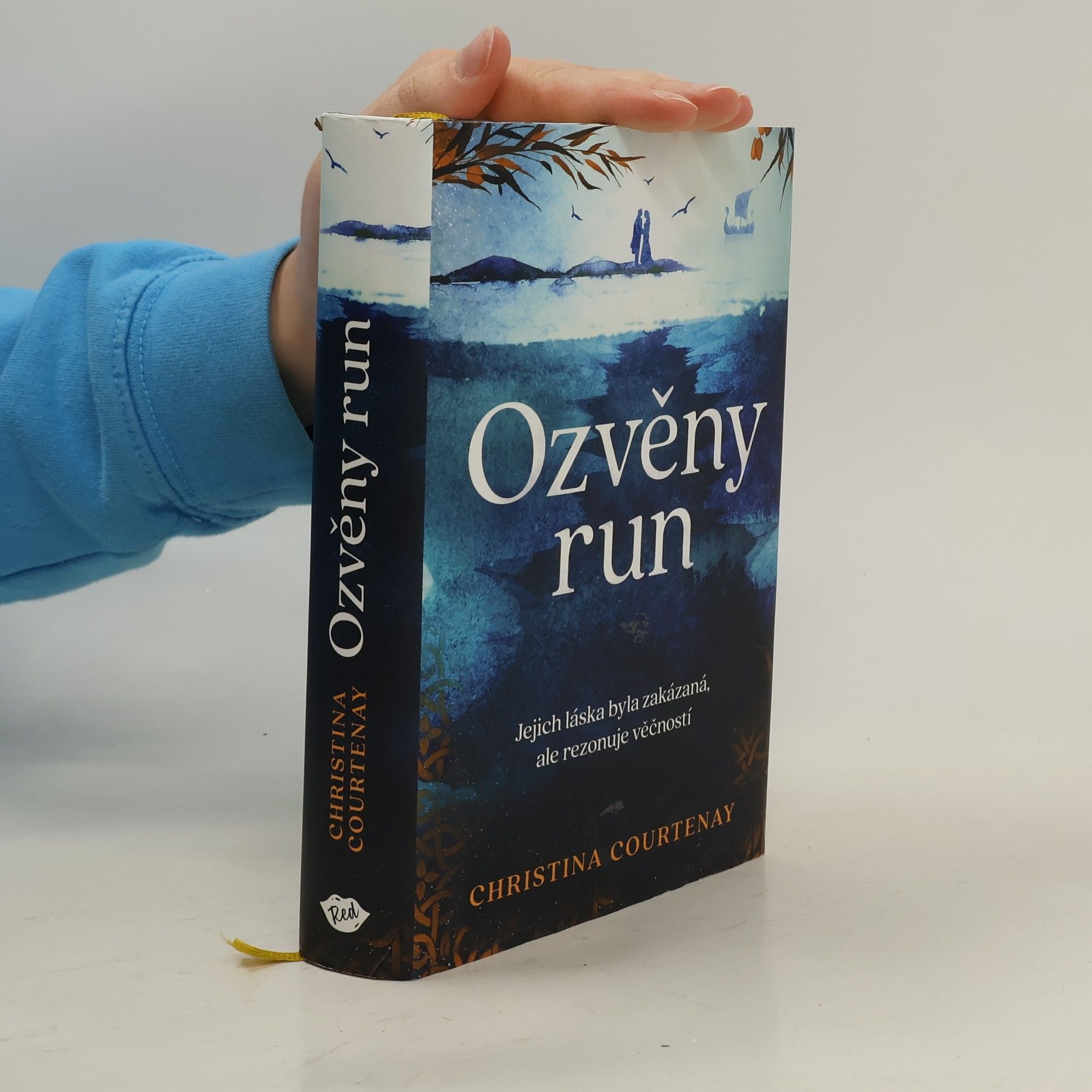 Christina Courtenay Ozvěny run