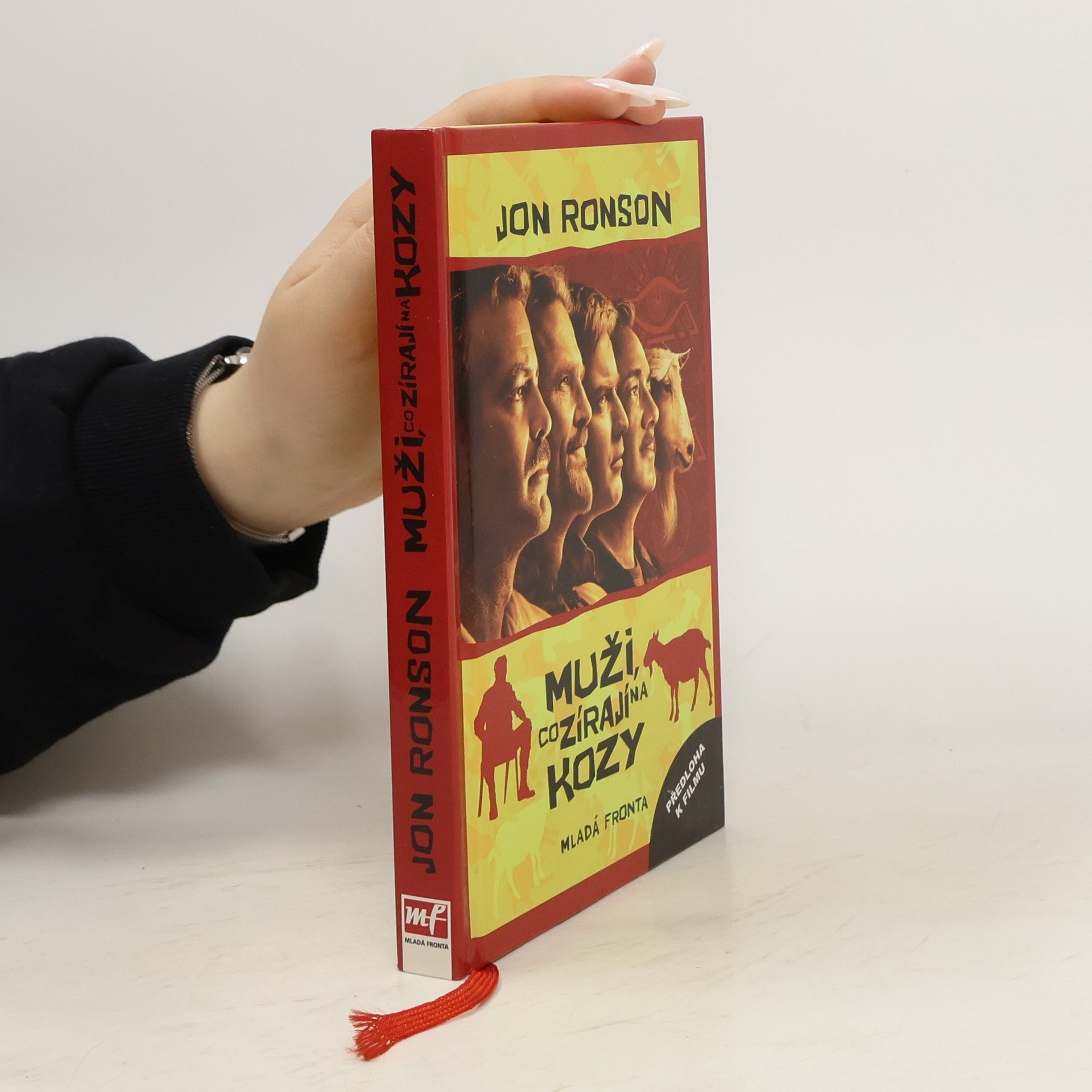 Jon Ronson Muži, co zírají na kozy