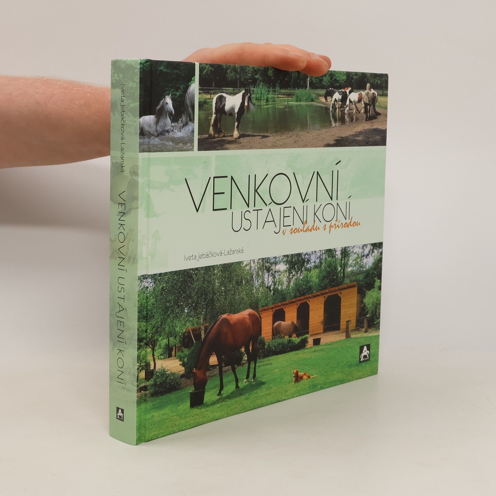 Iveta Lažanská Venkovní ustájení koní