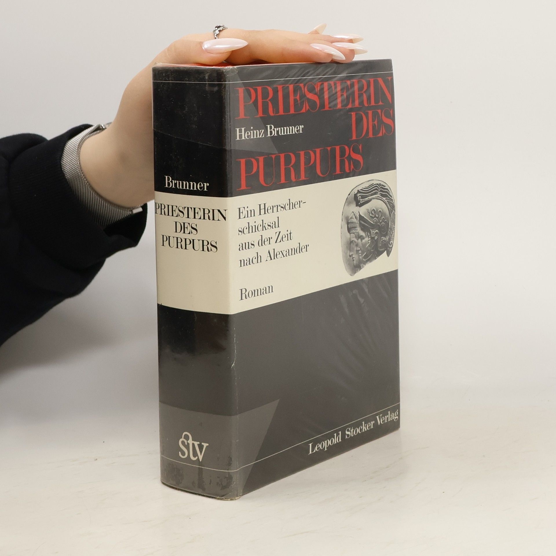 Heinz Brunner Priesterin des Purpurs