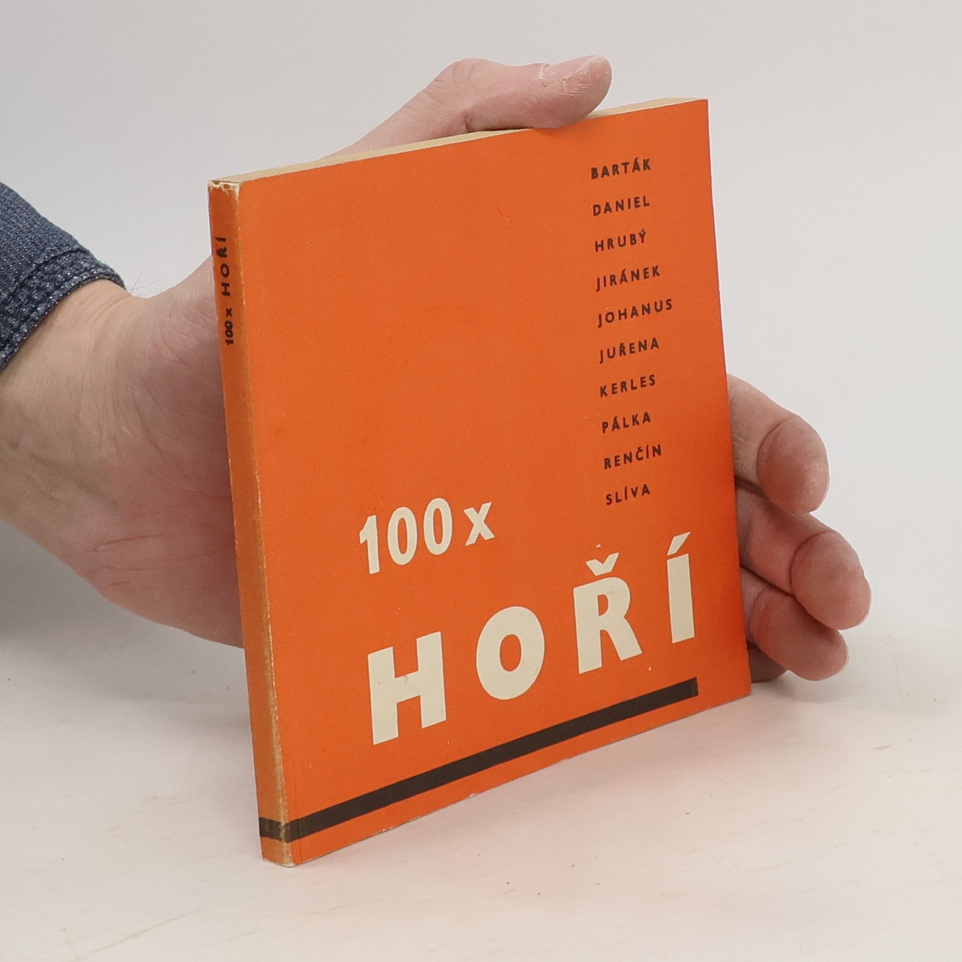 Autores varios 100x hoří