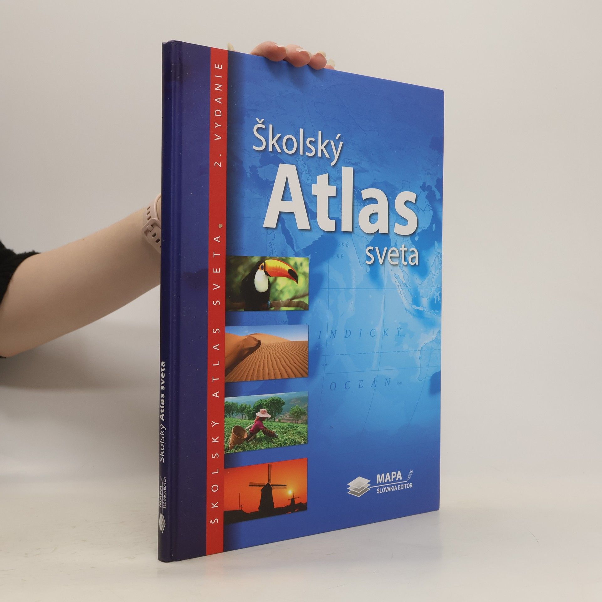 kolektiv Školský atlas sveta
