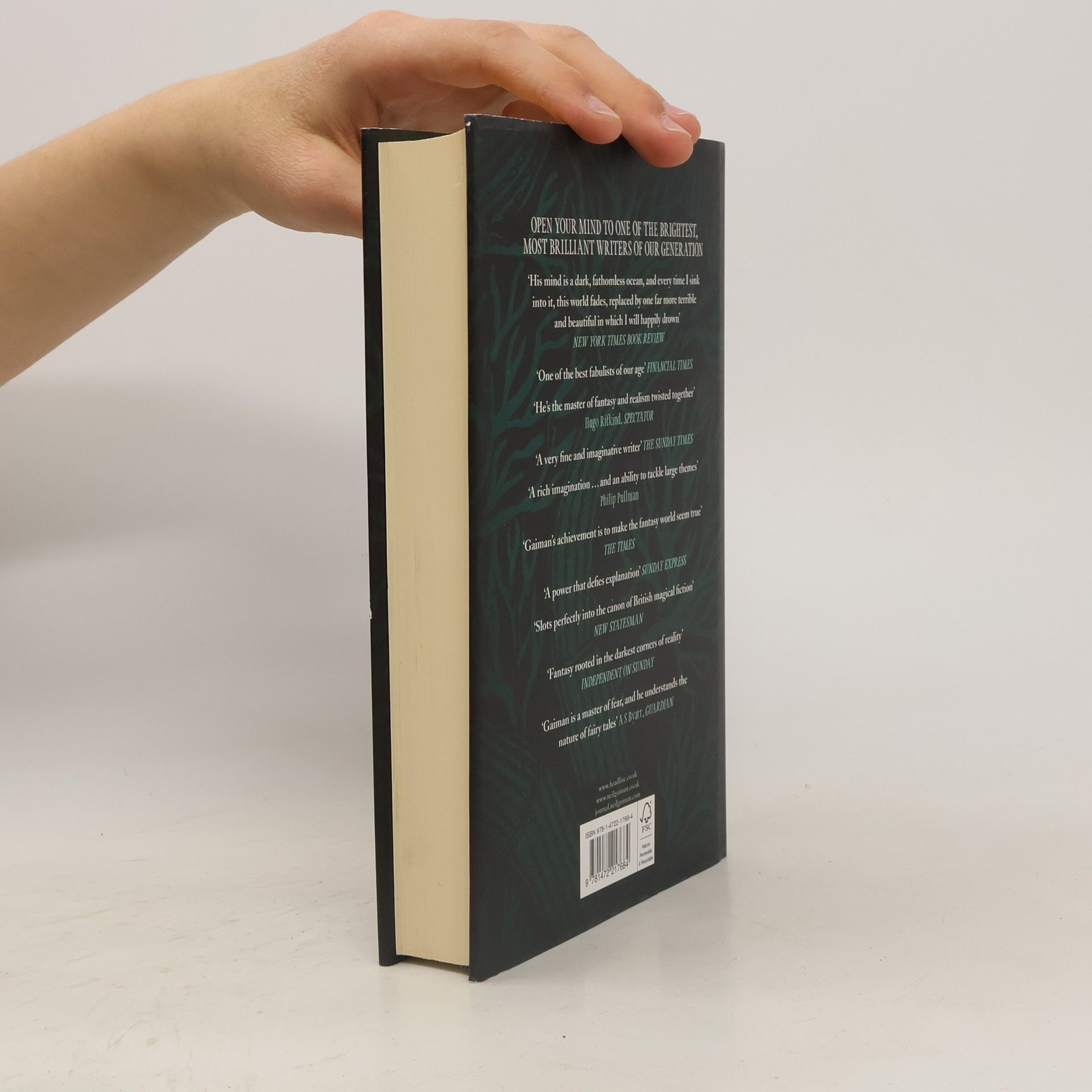 Neil Gaiman Trigger Warning: Short Fictions and Disturbances