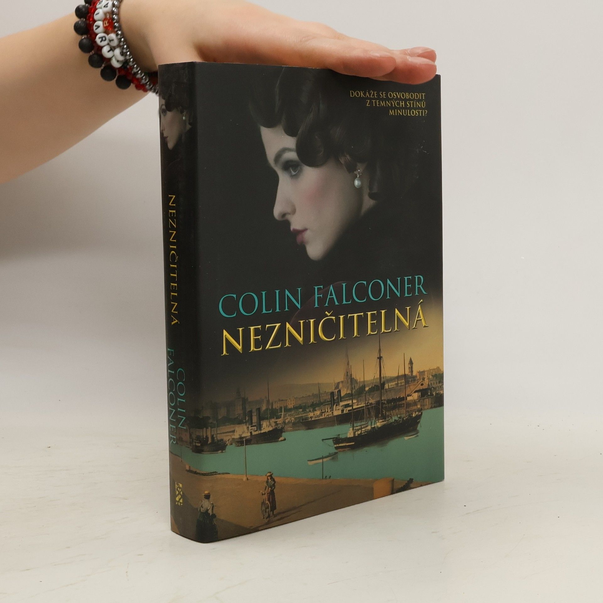 Colin Falconer Nezničitelná