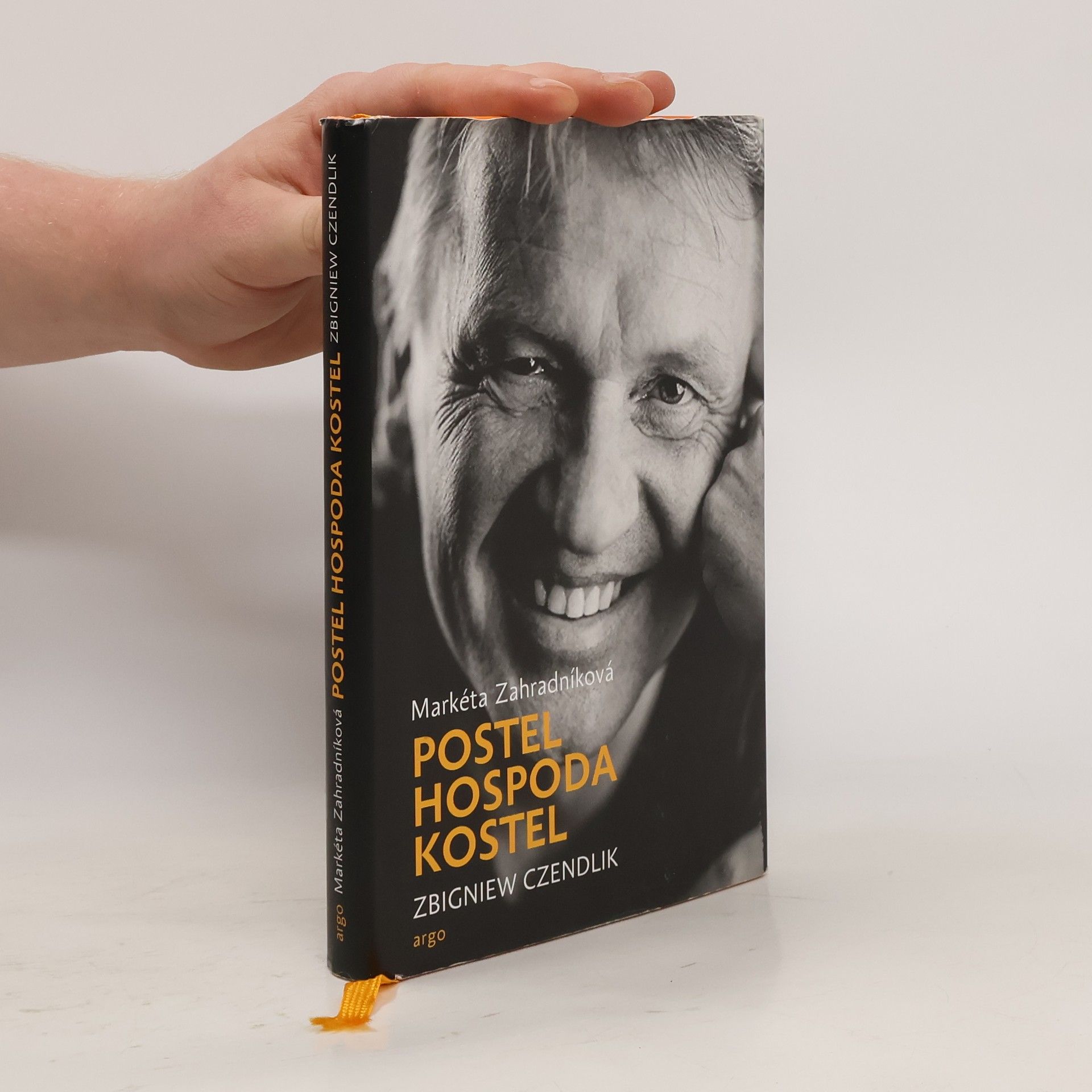 Zbigniew Czendlik Postel, hospoda, kostel