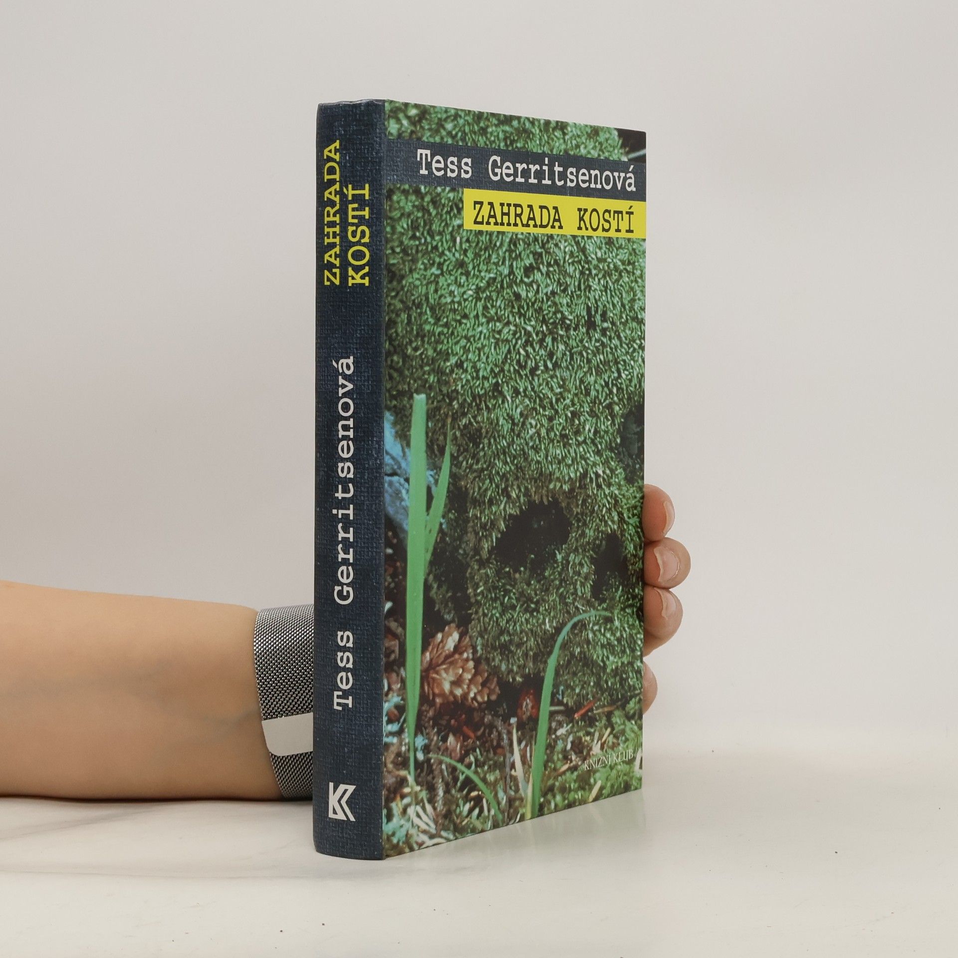 Tess Gerritsen Zahrada kostí