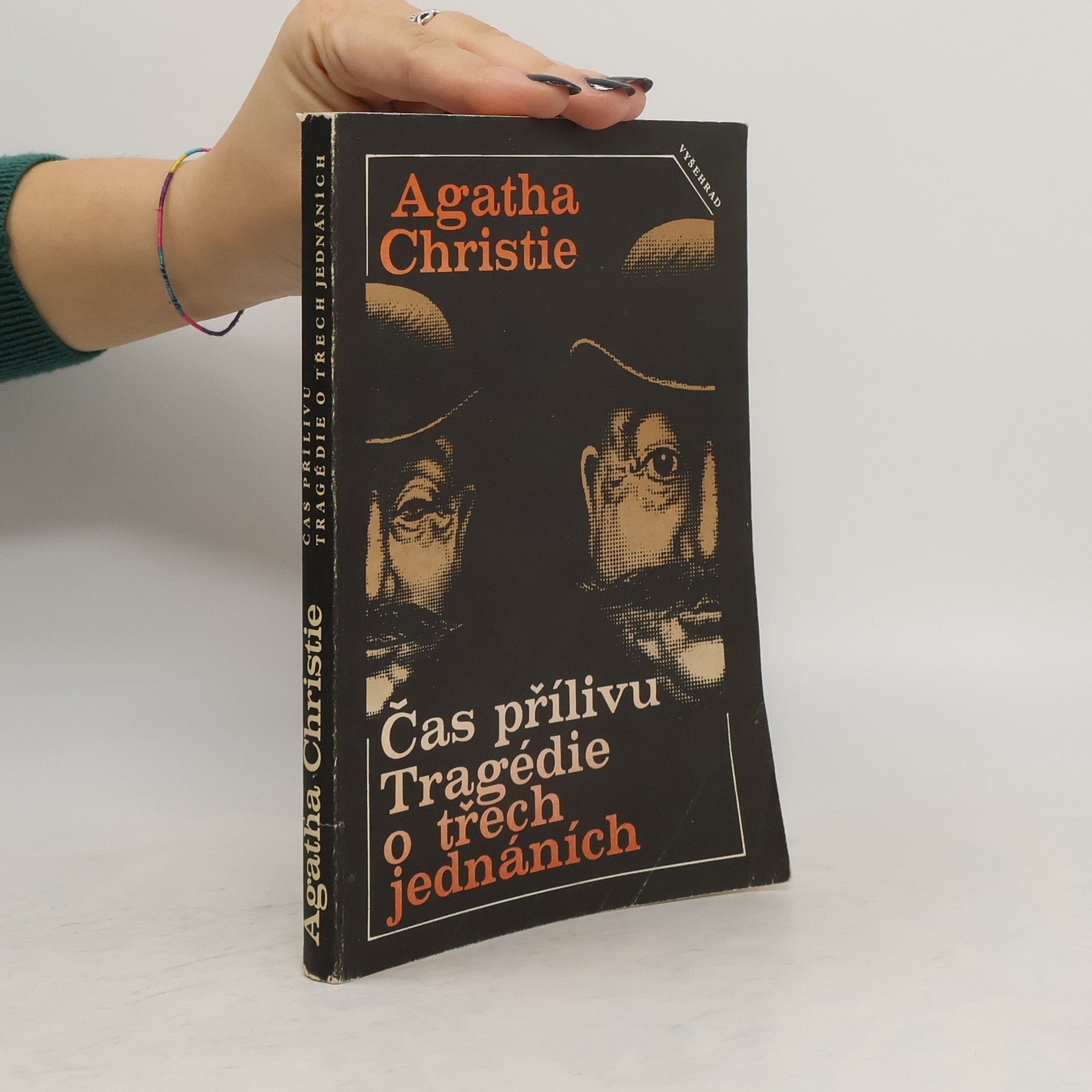 Agatha Christie Čas přílivu. Tragédie o třech jednáních