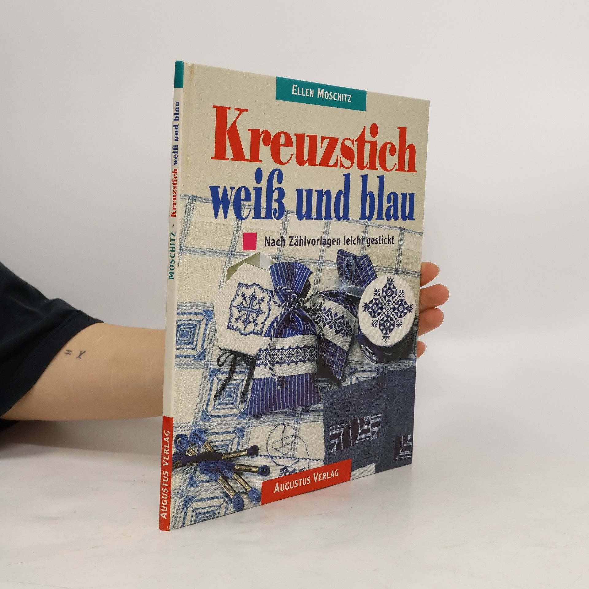 Autorenkollektiv Kreuzstich weiss und blau