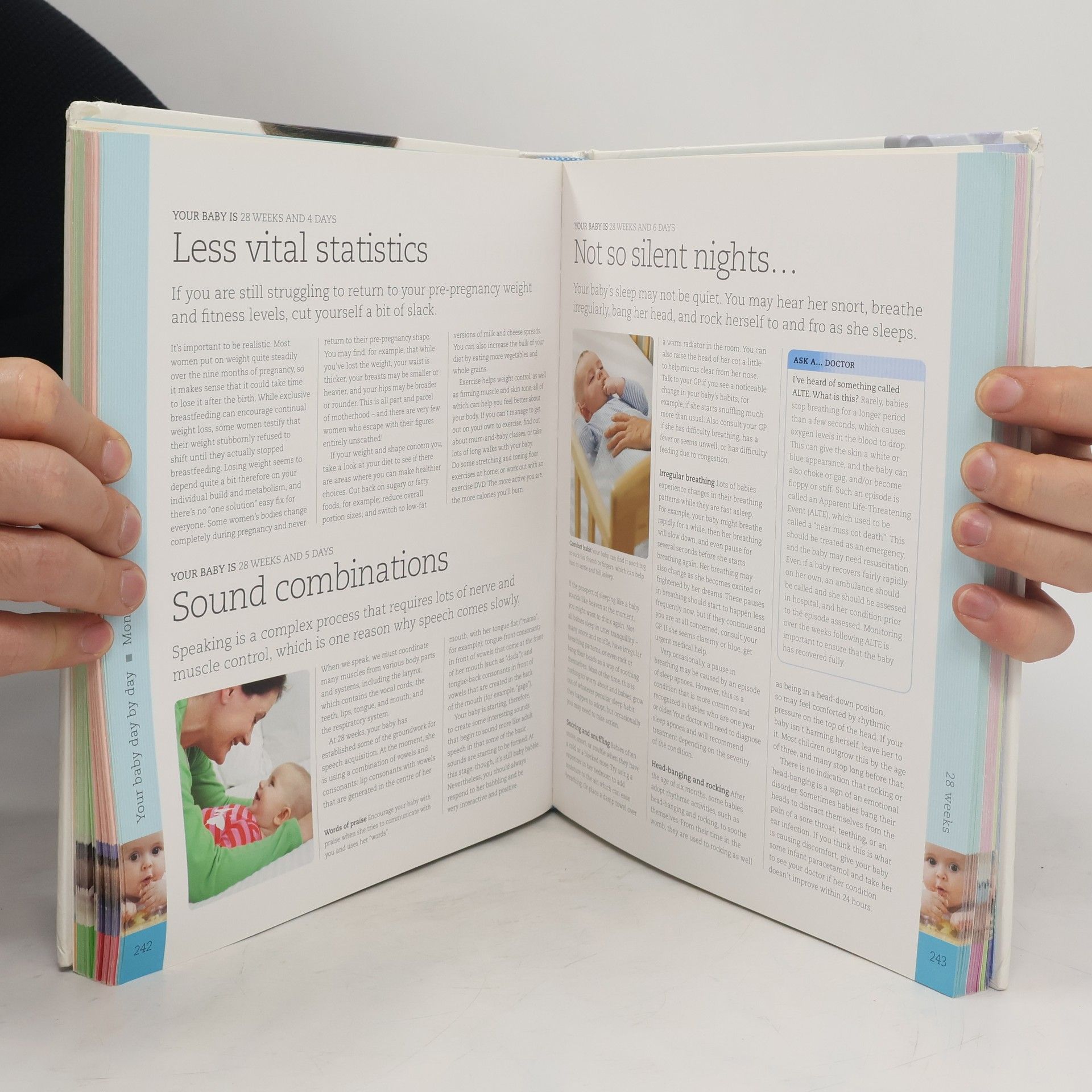 Collectif d'auteurs The Day-by-day Baby Book