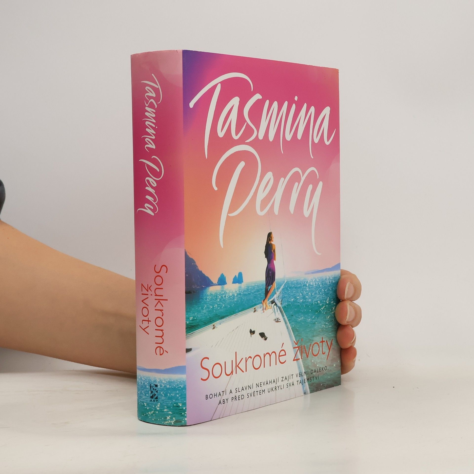 Tasmina Perry Soukromé životy