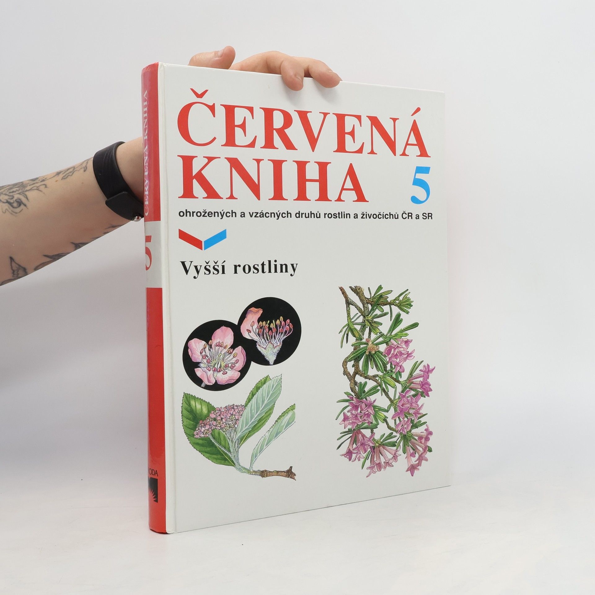 Jan Čeřovský Červená kniha ohrožených a vzácných druhů rostlin a živočichů ČR a SR 5 - Vyšší rostliny