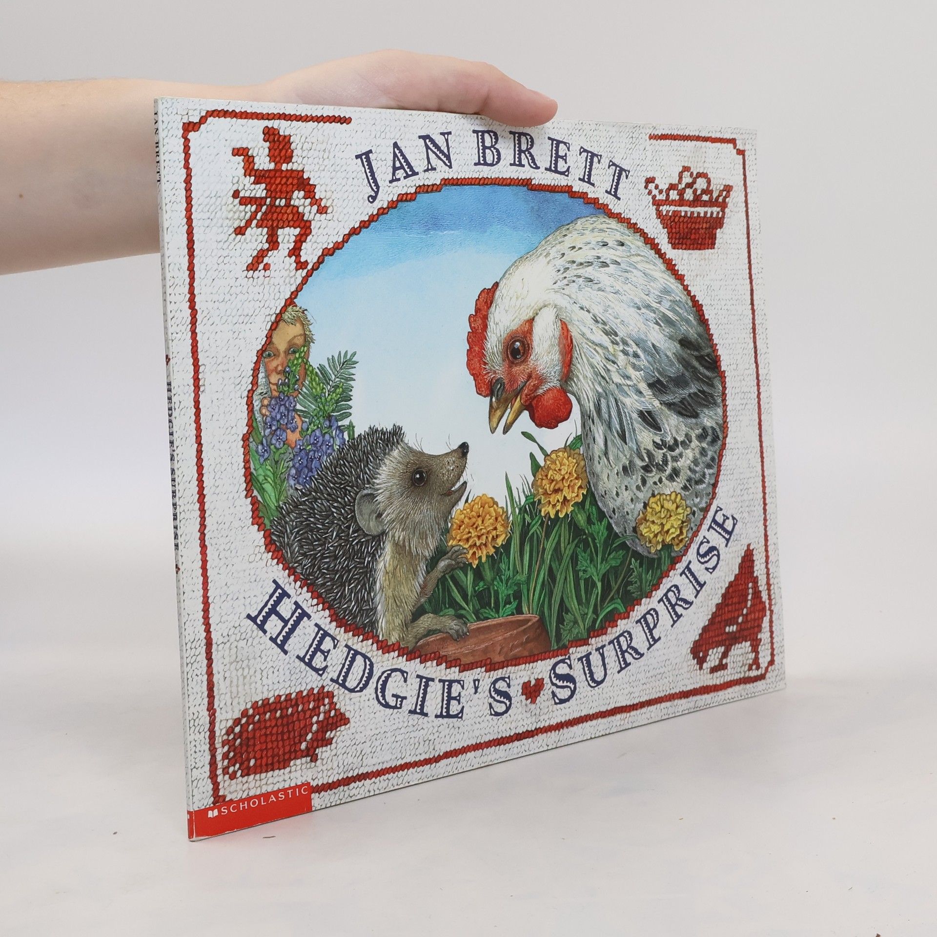 Jan Brett Hedgie's Surprise