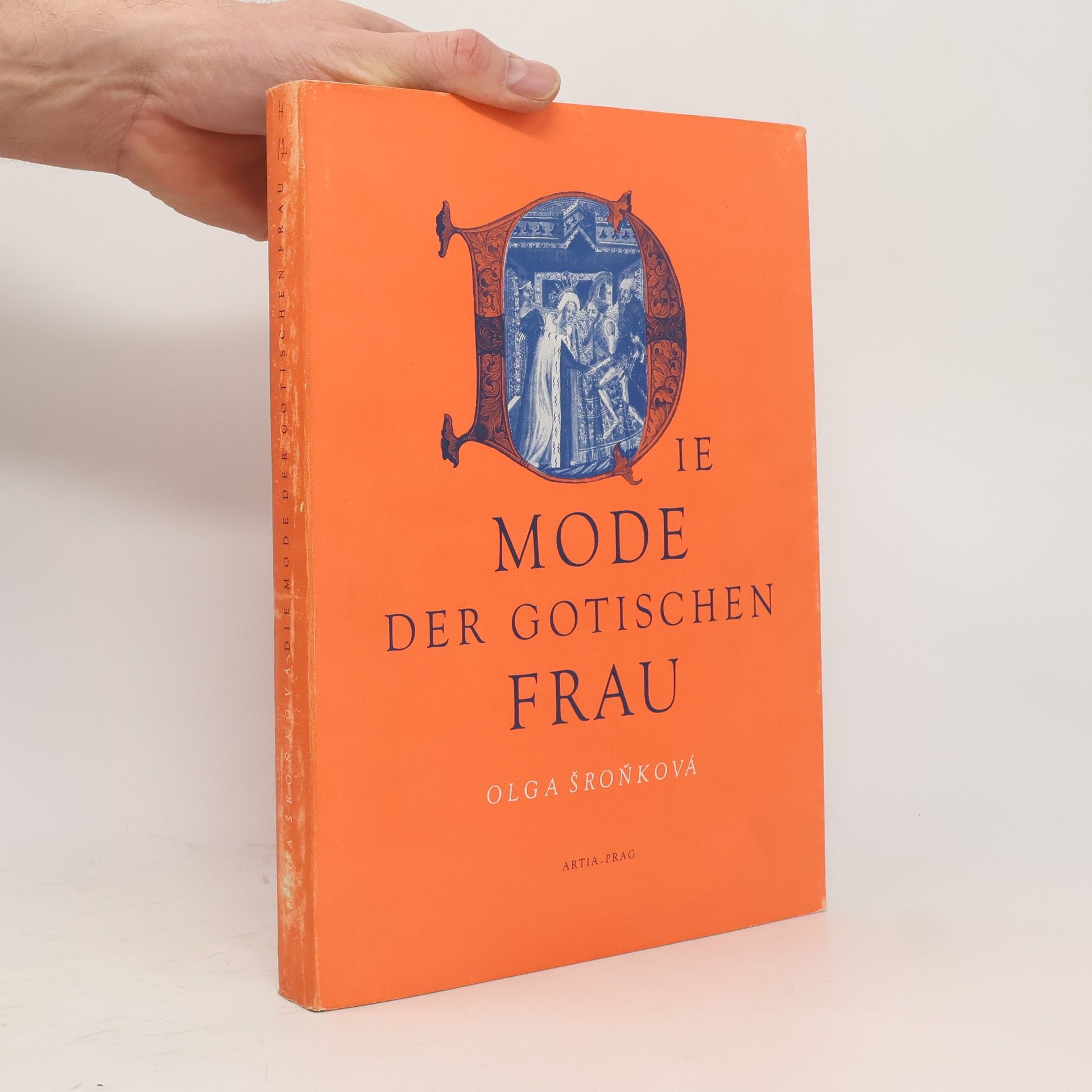 Olga Šroňková Die Mode der Gotischen Frau
