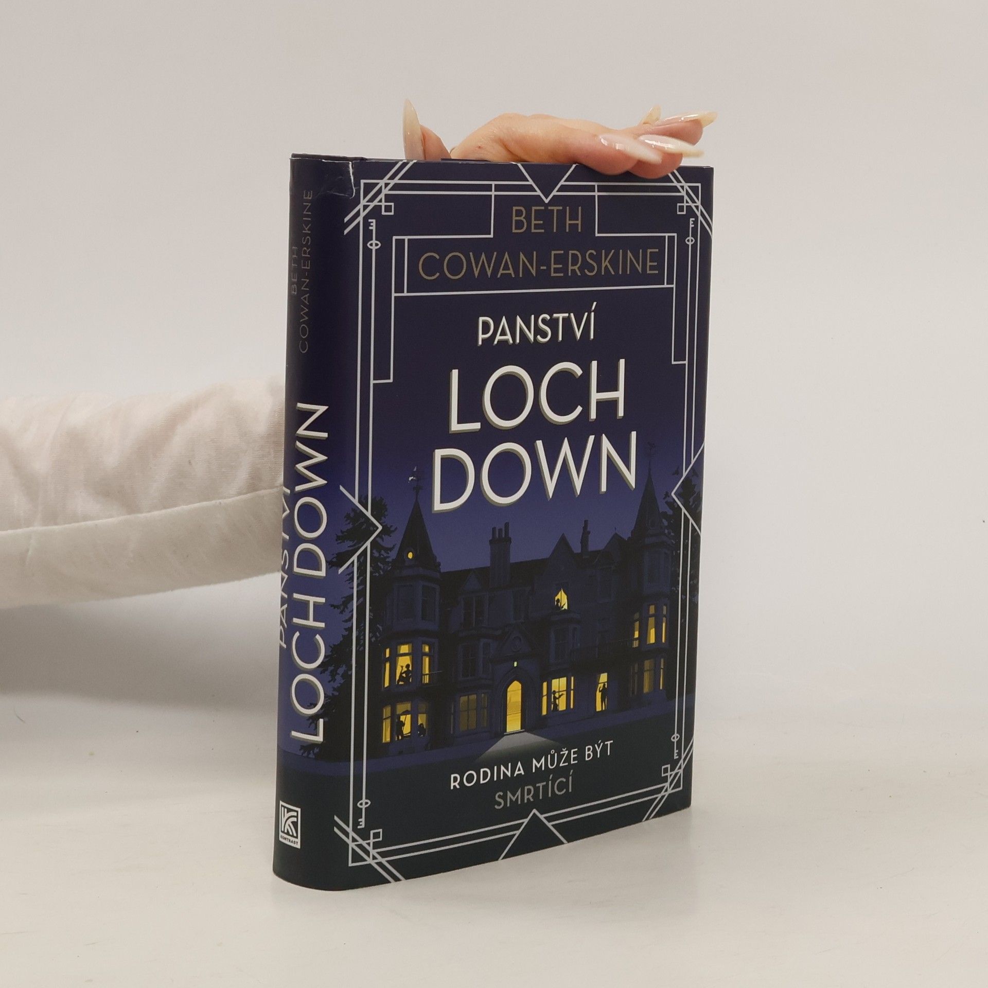 Beth CowanErskine Panství Loch Down