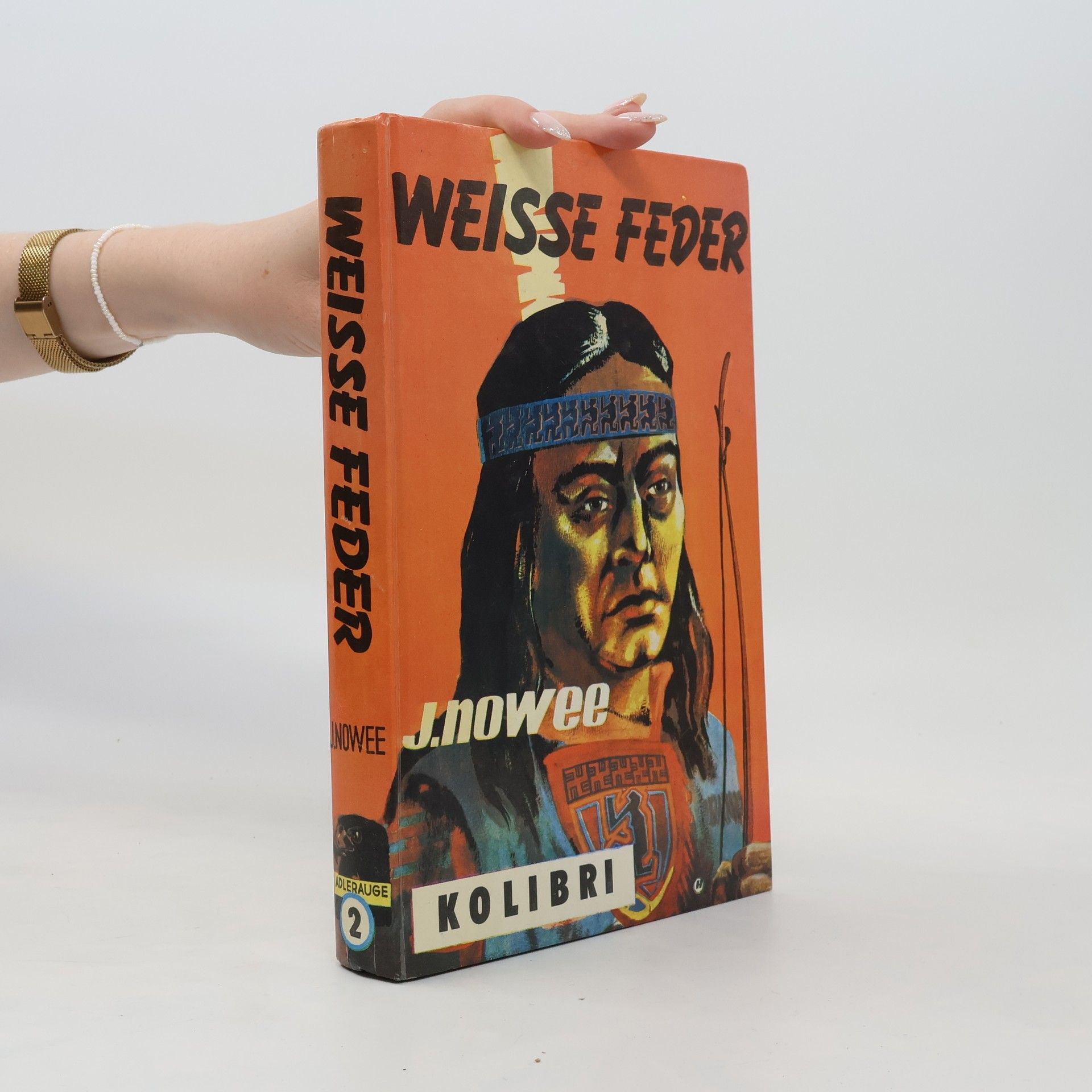 J. Nowee Weisse Feder