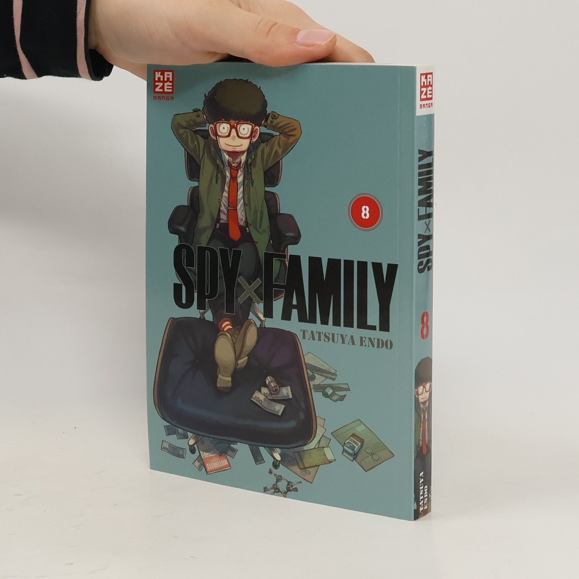 Tacuja Endó Spy x Family 8