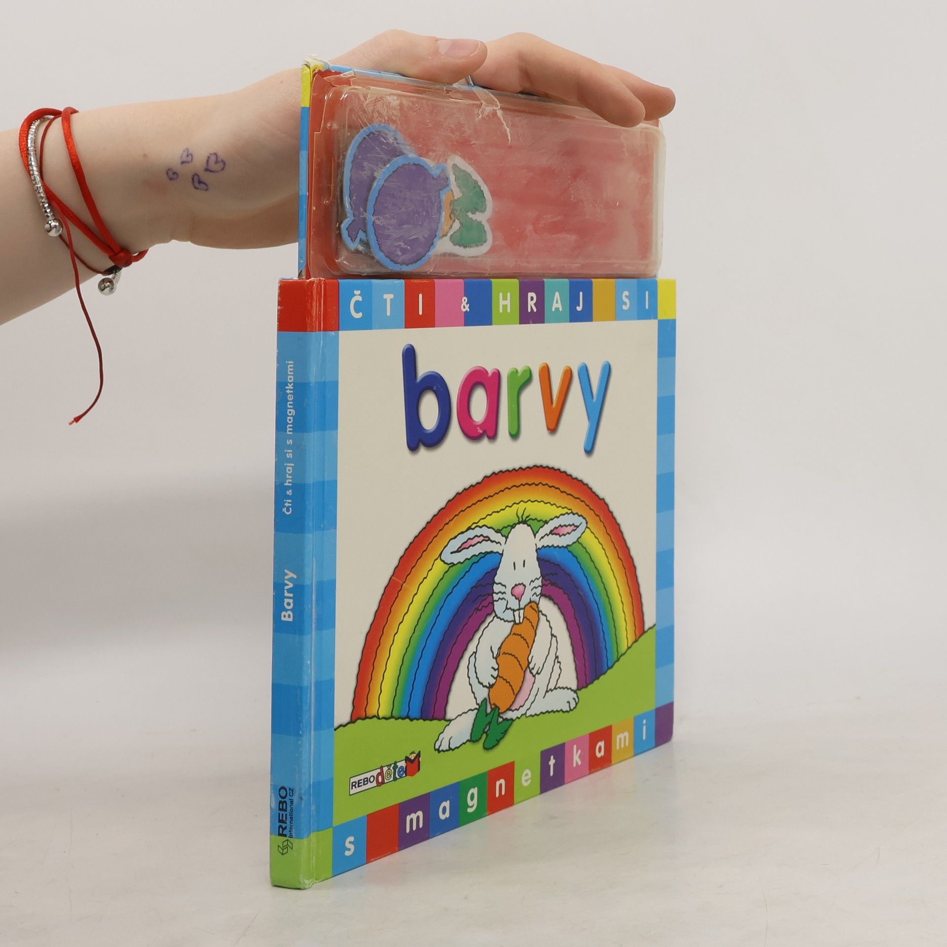 kolektiv Čti a hraj si s magnetkami: Barvy