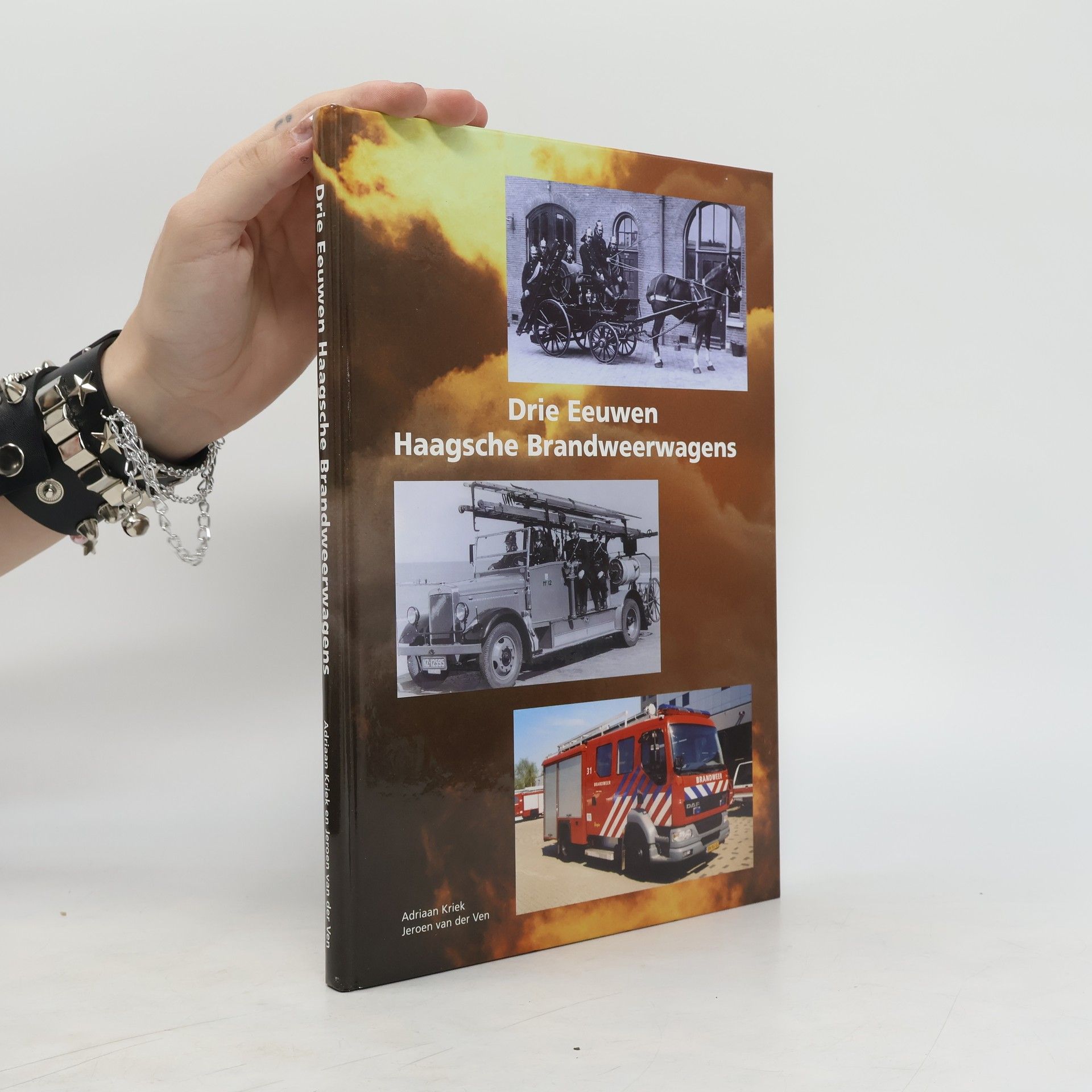 Jeroen van der Ven Drie eeuwen Haagsche brandweerwagens