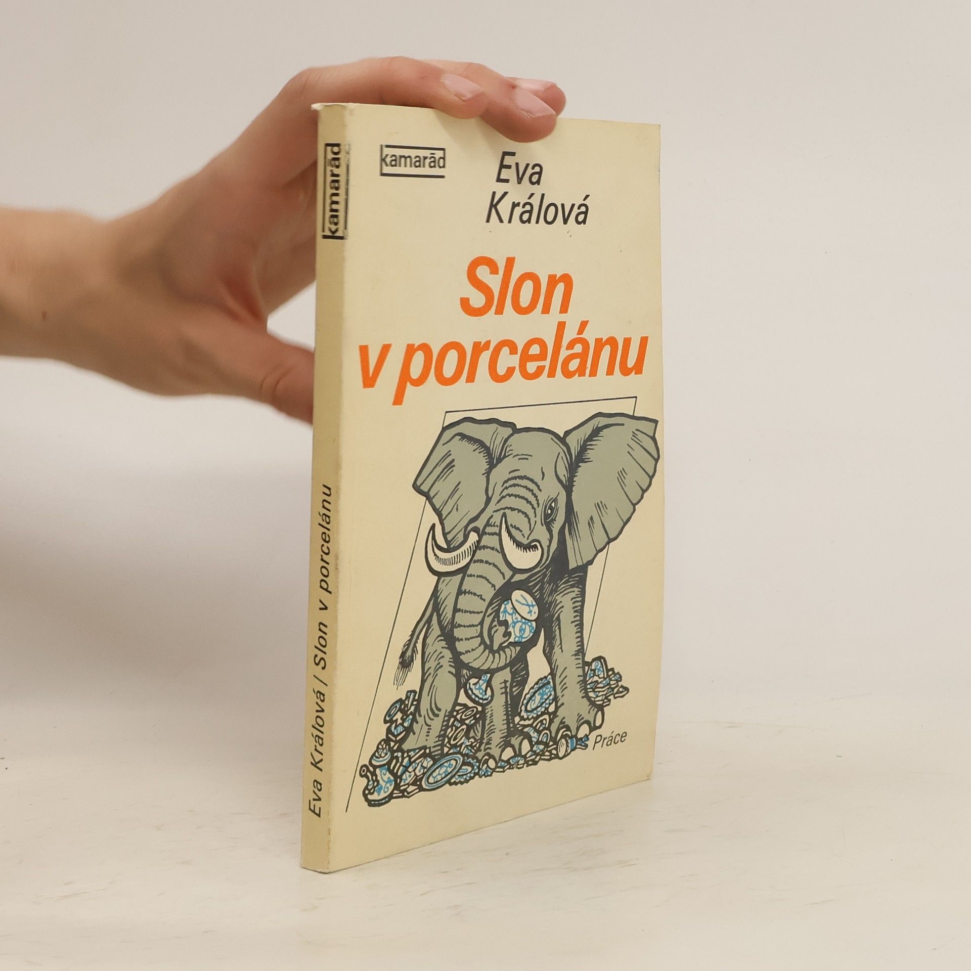 Králová Eva Slon v porcelánu
