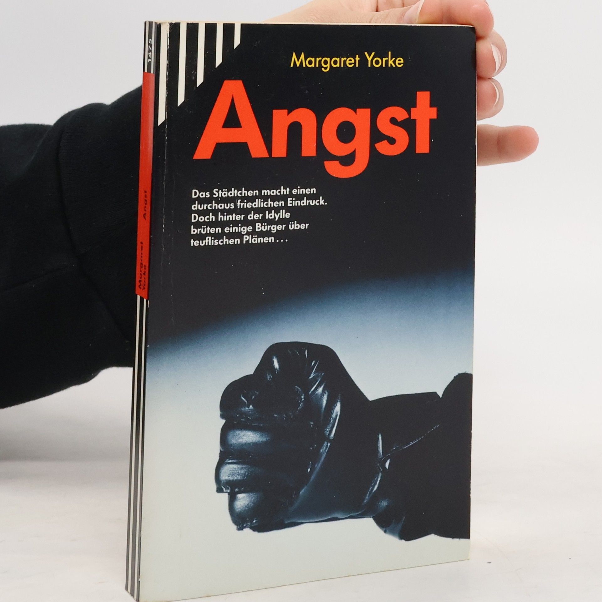 Margaret Yorke Angst