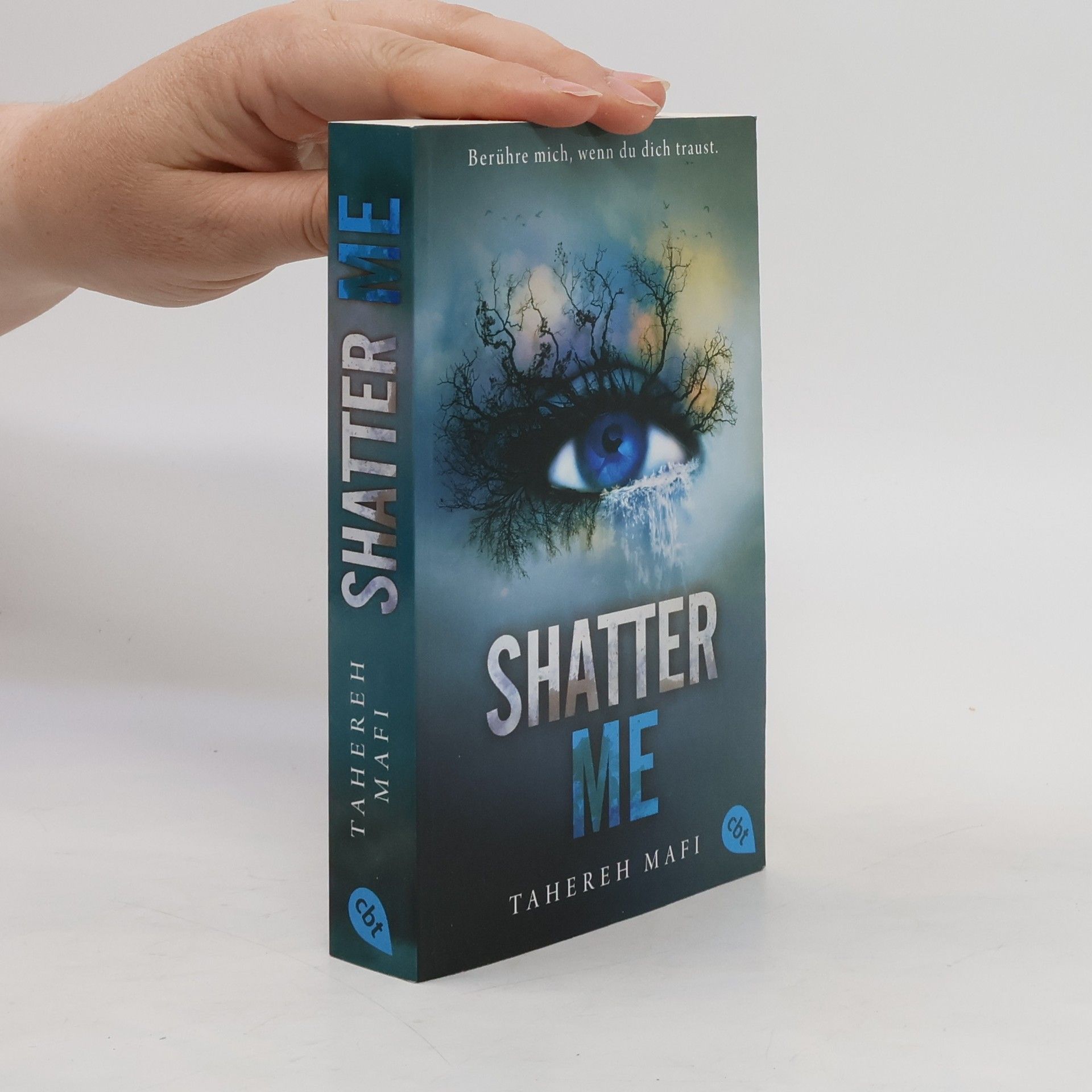 Tahereh Mafi Shatter me