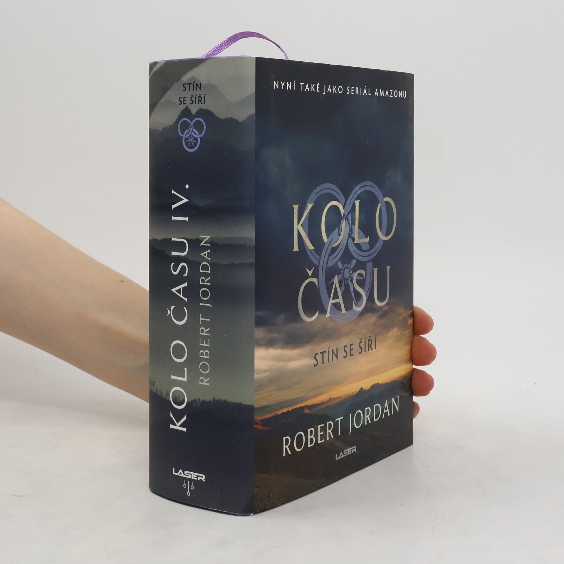 Robert Jordan Kolo času. Stín se šíří