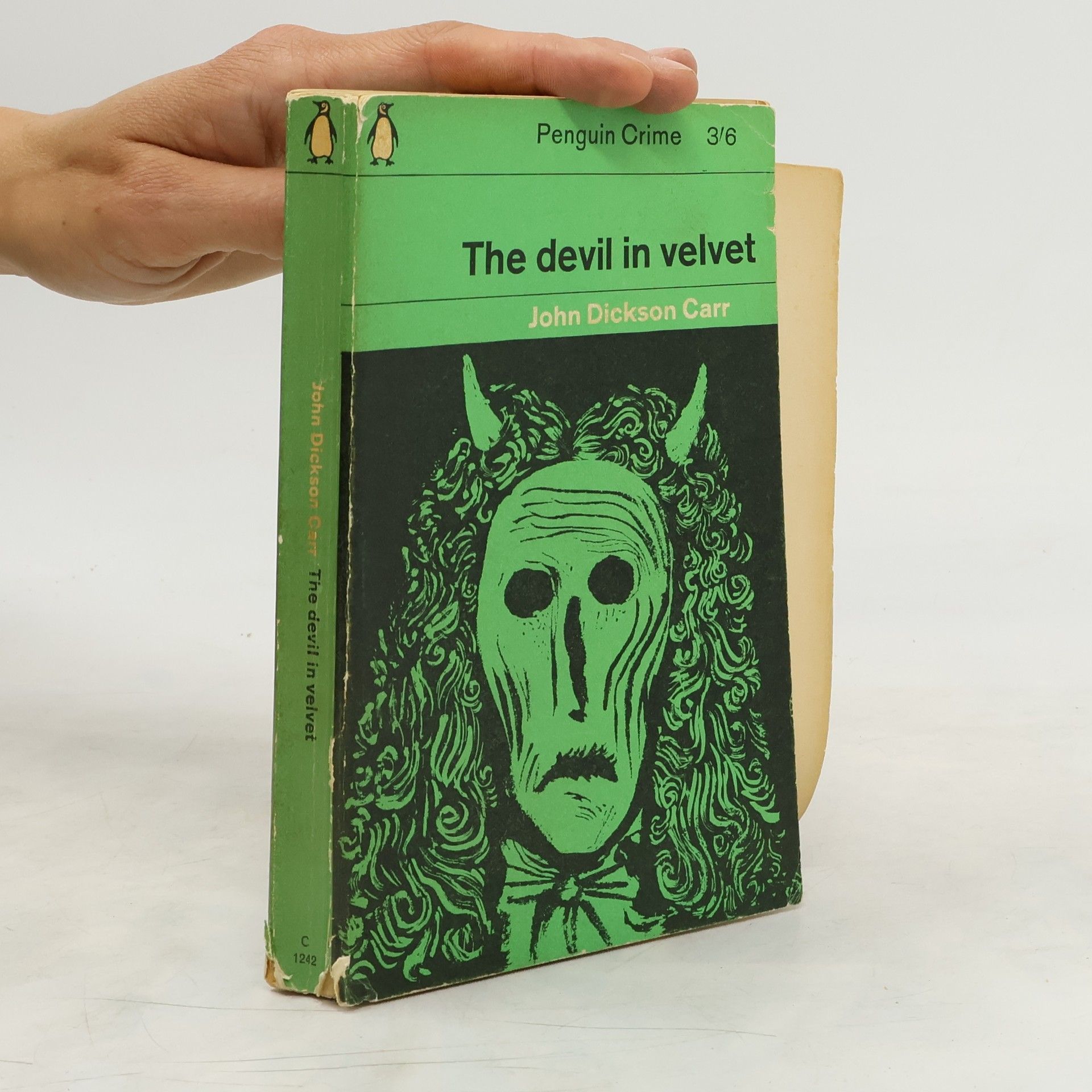John Dickson Carr The Devil in Velvet
