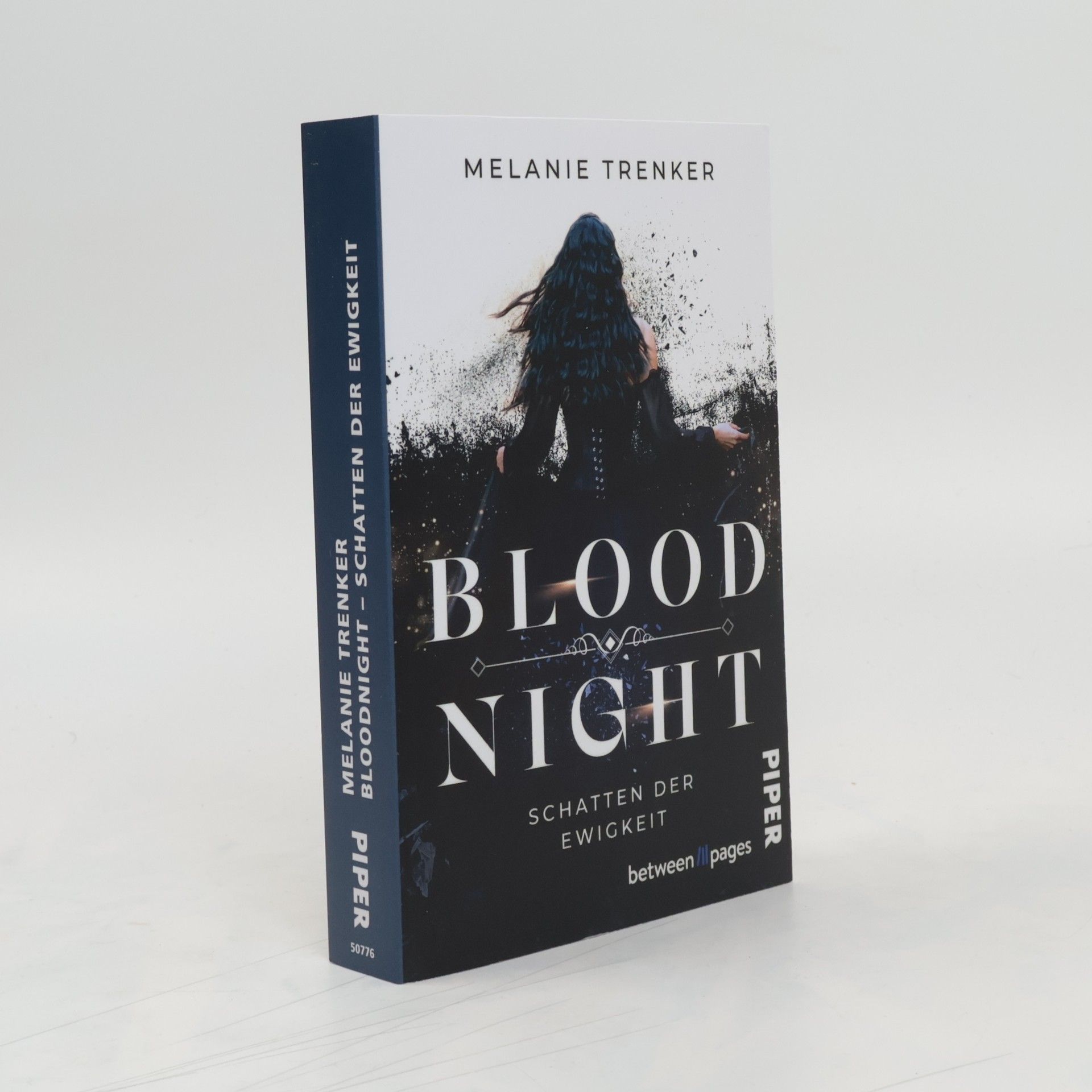 Melanie Trenker Bloodnight – Schatten der Ewigkeit. Roman | Mitreißende Romantasy um Vampire und ihre geheimnisvollen Intrigen