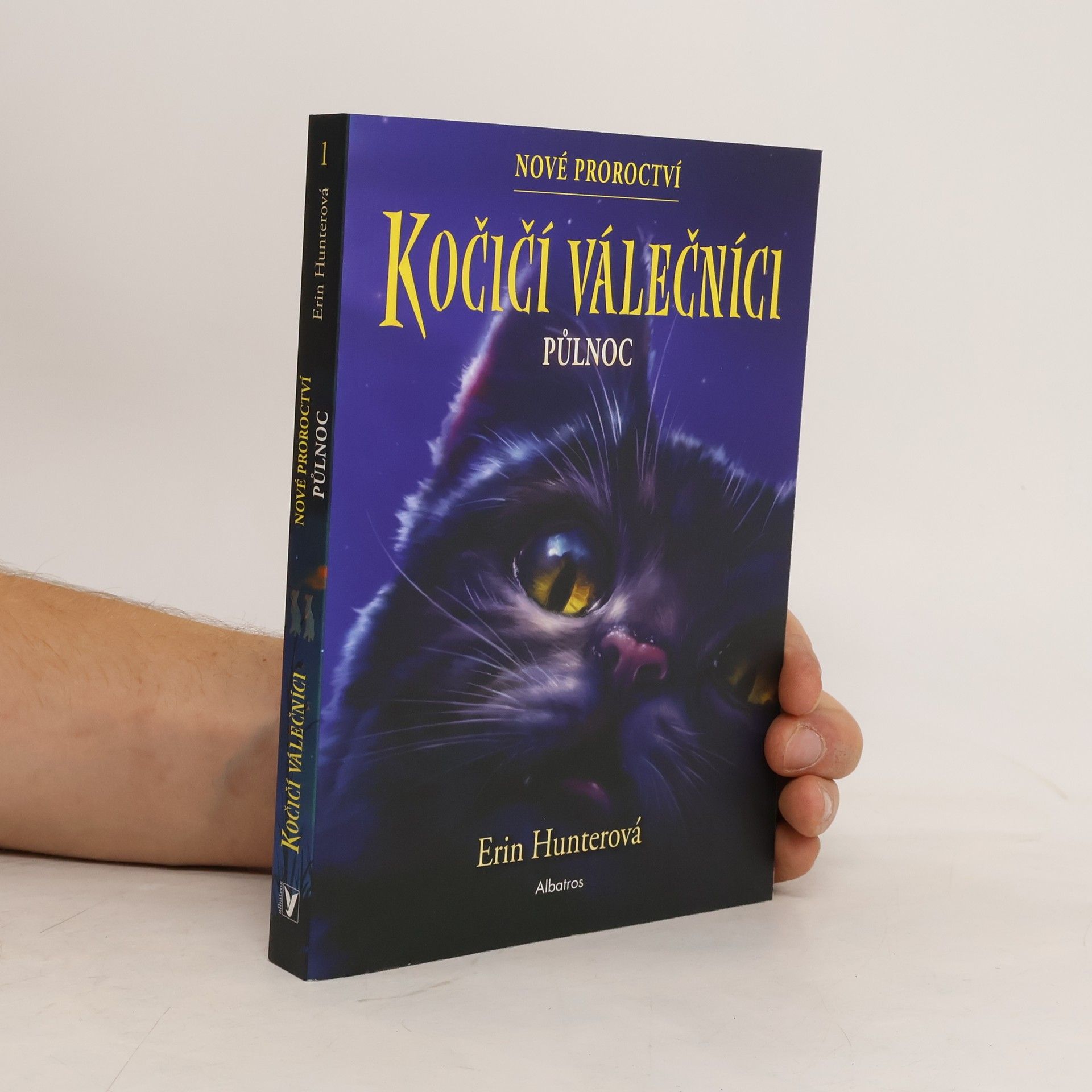 Erin Hunter Půlnoc