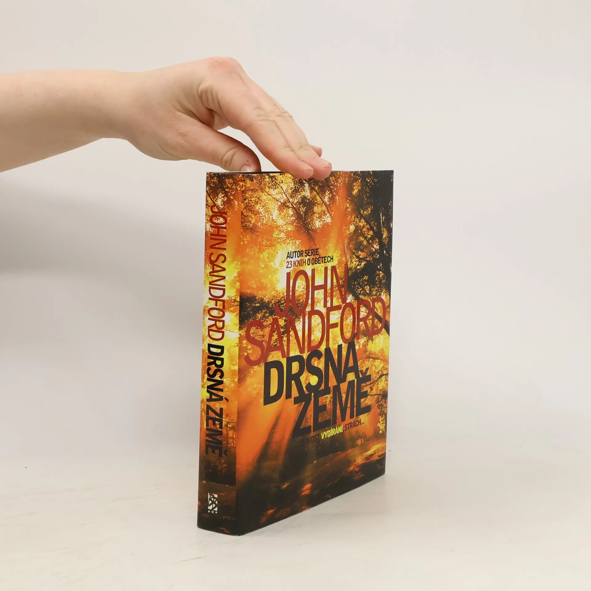 Drsná země | Book | Hardcover | John Sandford | CS