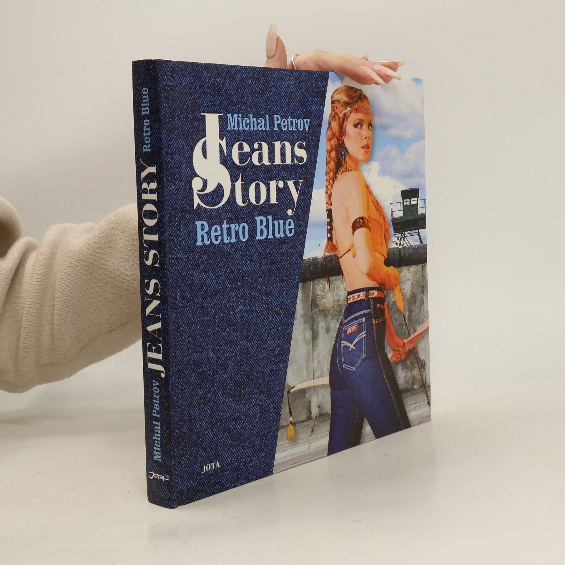 Michal Petrov Jeans story: Retro blue