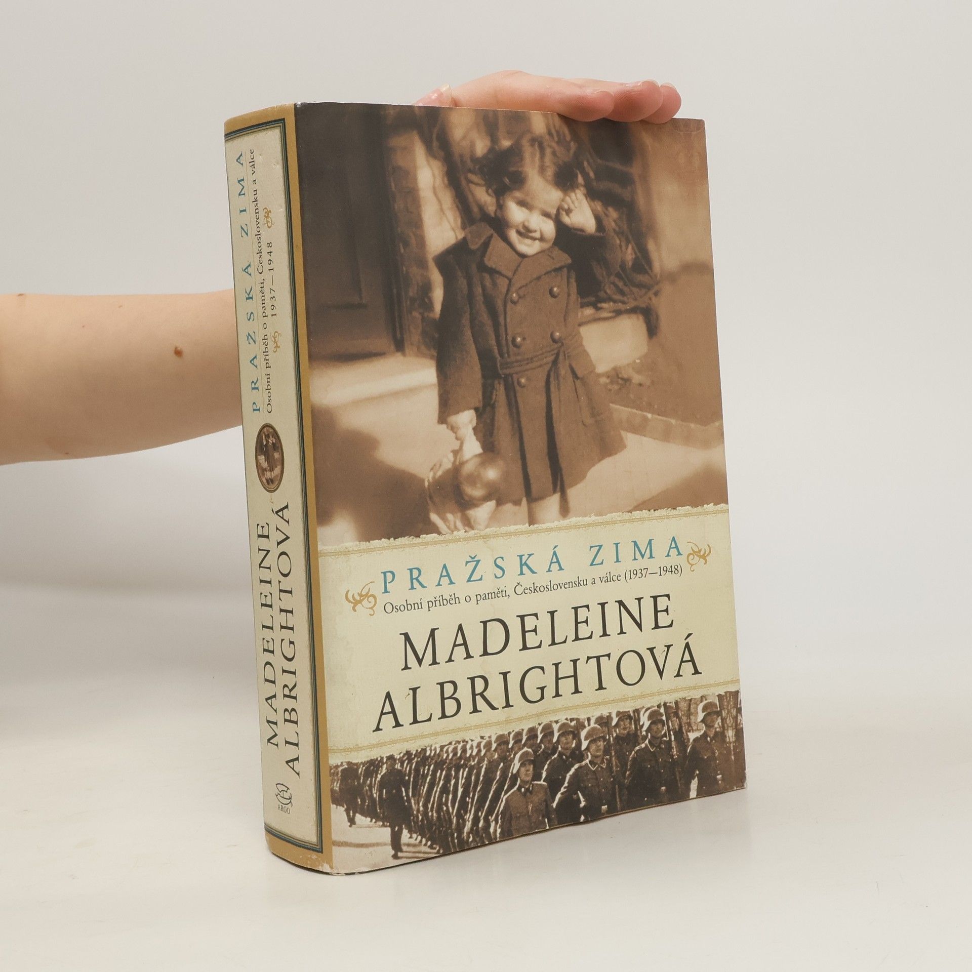Madeleine Albrightová Pražská zima
