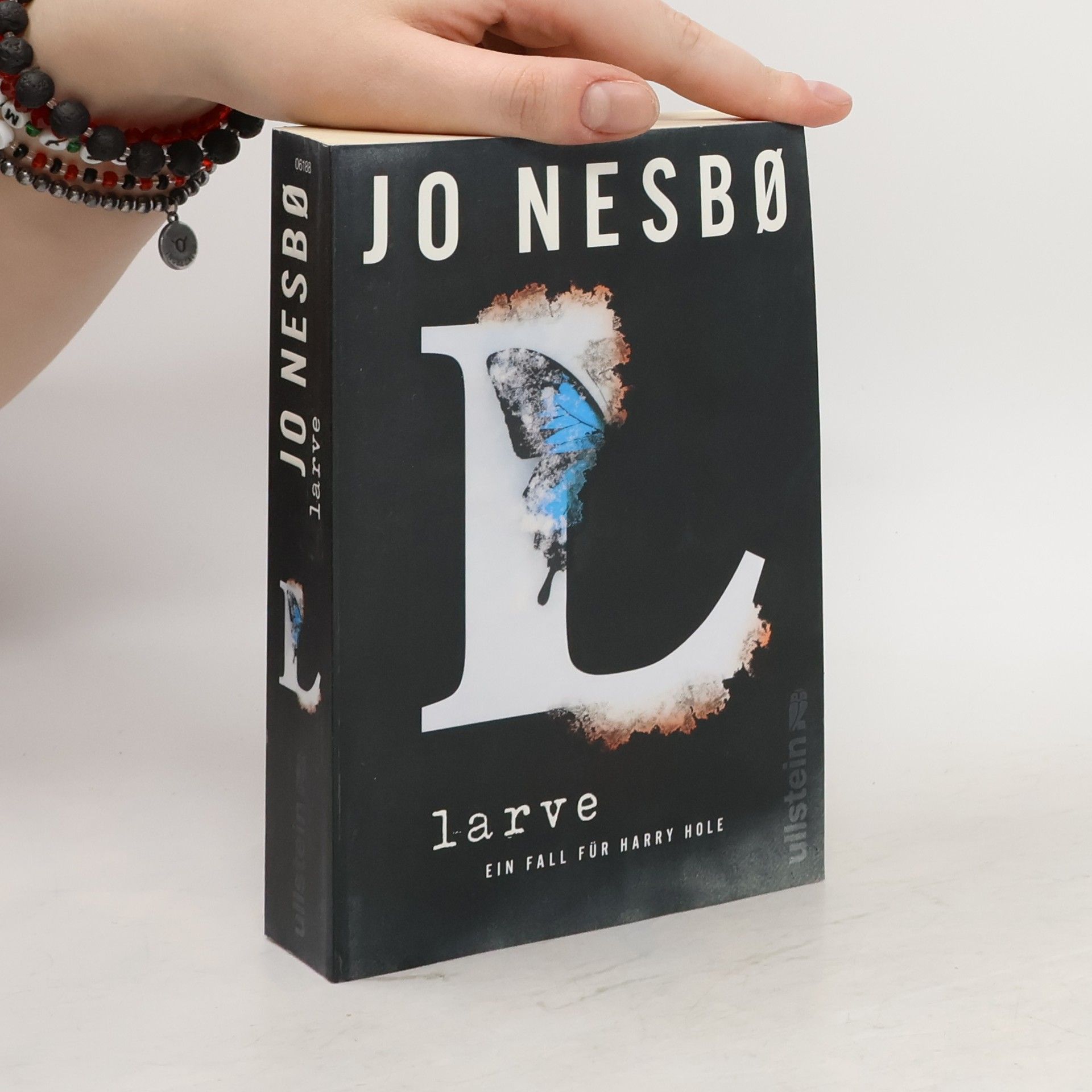 Jo Nesbø Larve