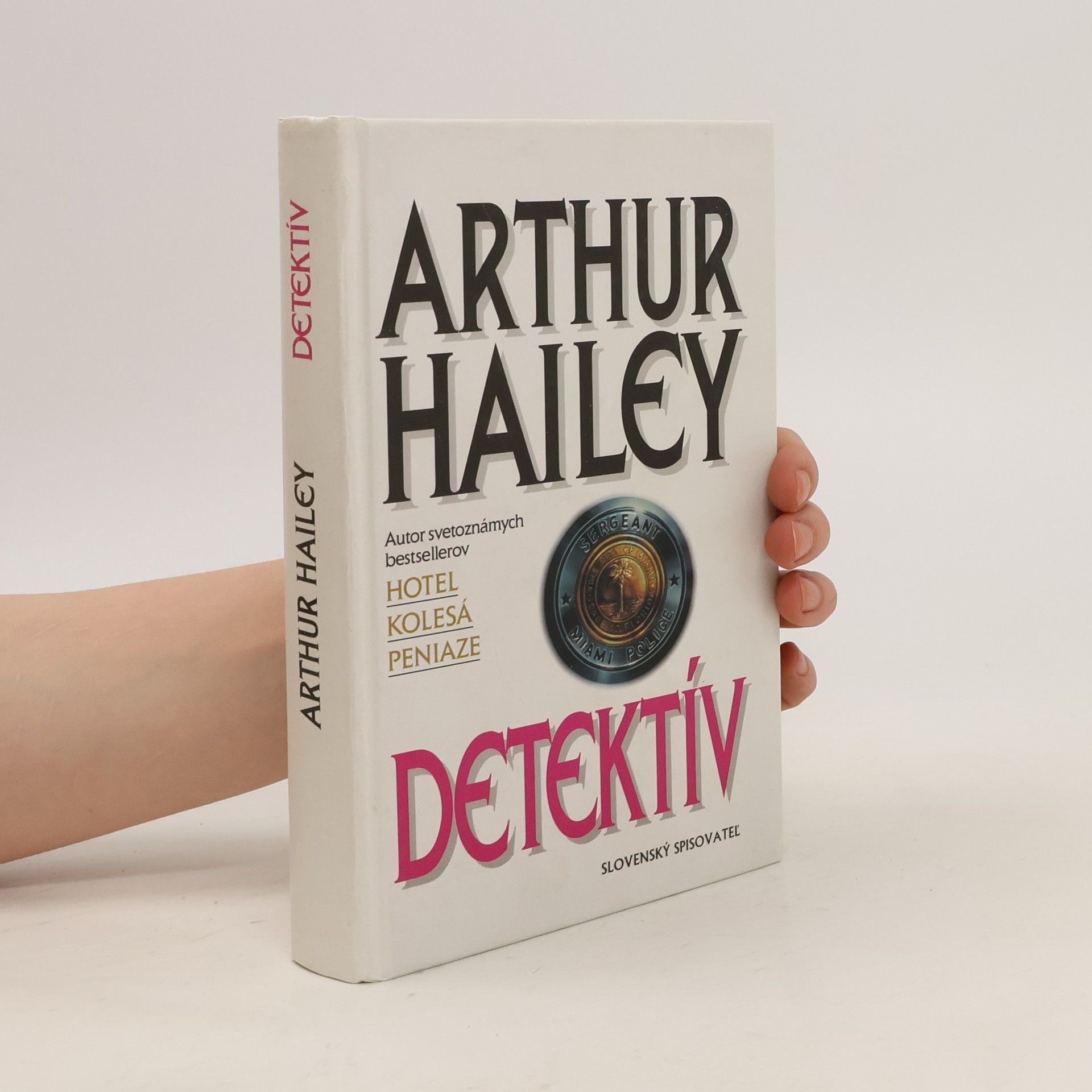 Arthur Hailey Detektív