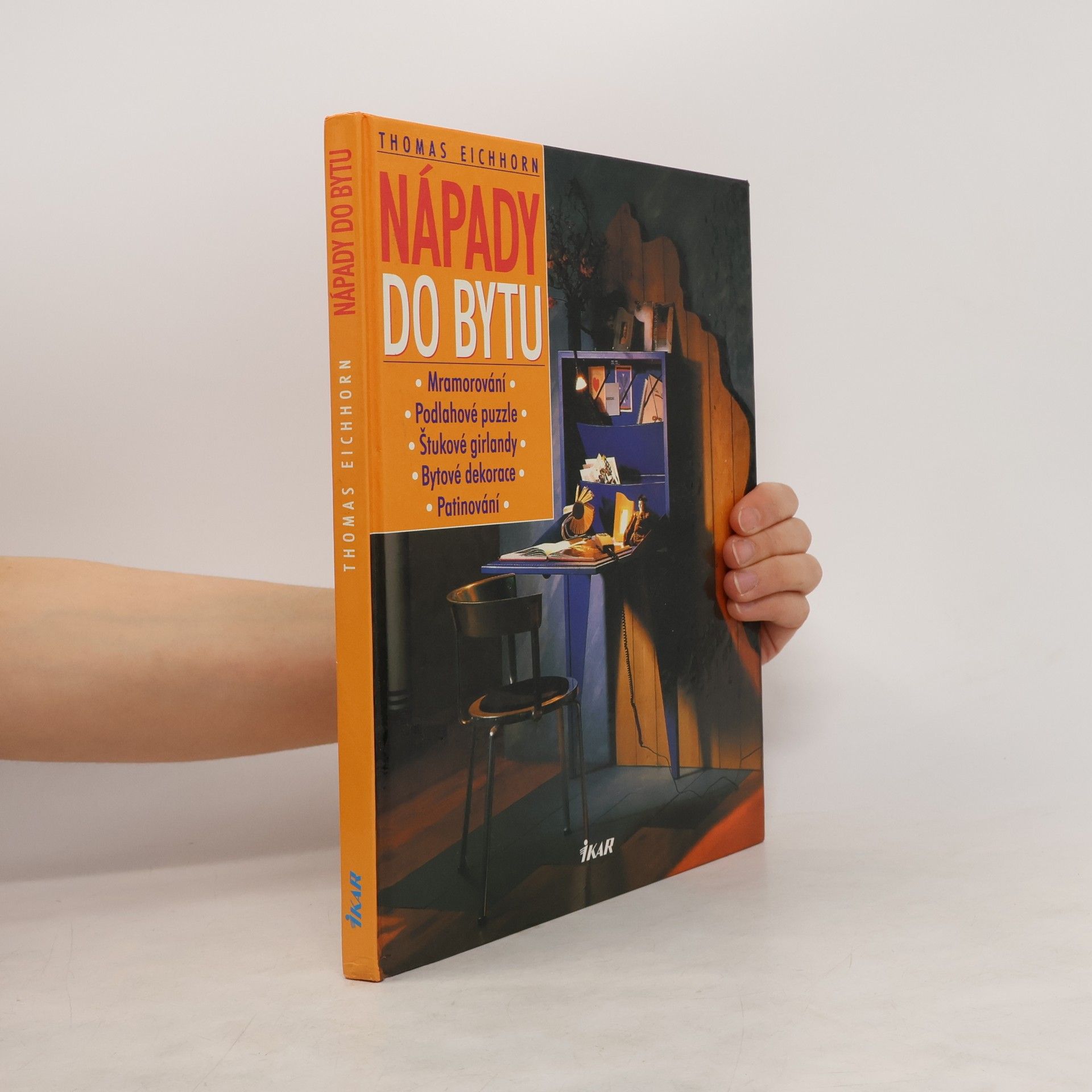 Thomas Eichhorn Nápady do bytu. Mramorování, podlahové puzzle, štukové girlandy, bytové dekorace, patinování