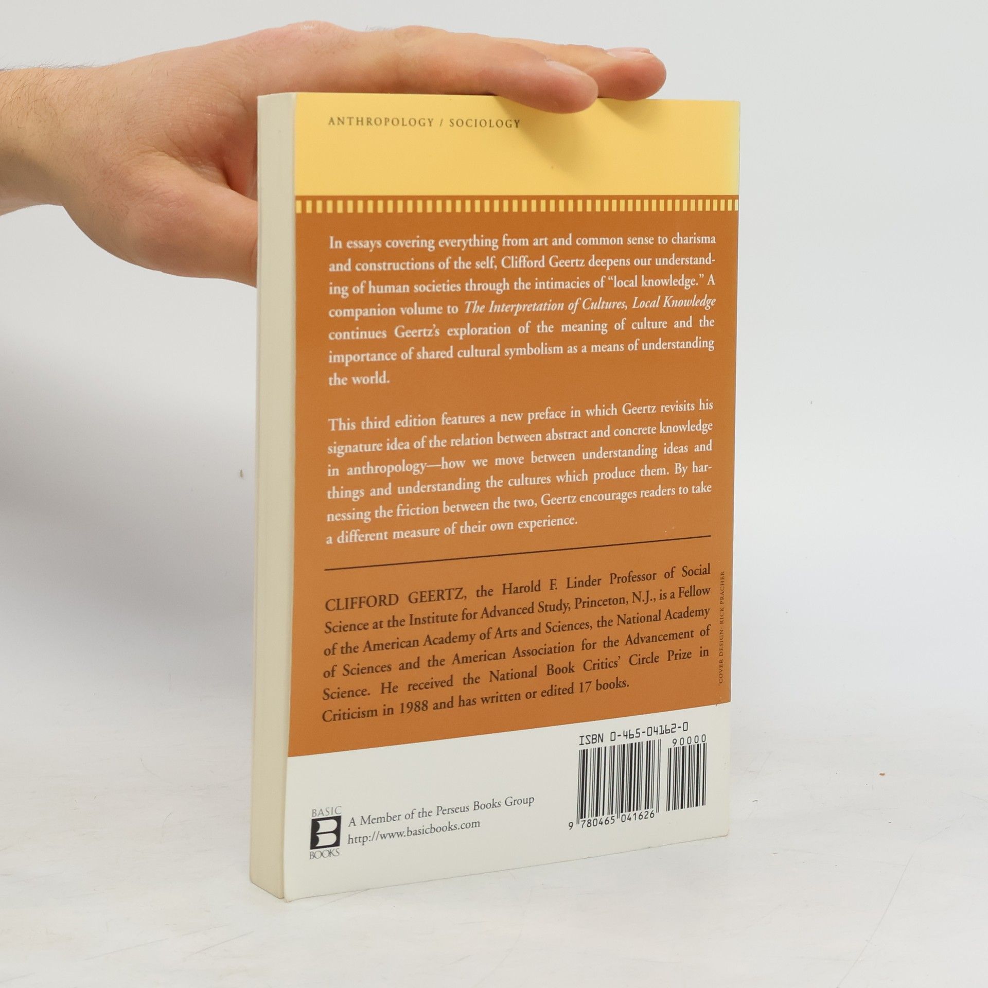 Clifford Geertz Local knowledge. Further essays in interpretive anthropology