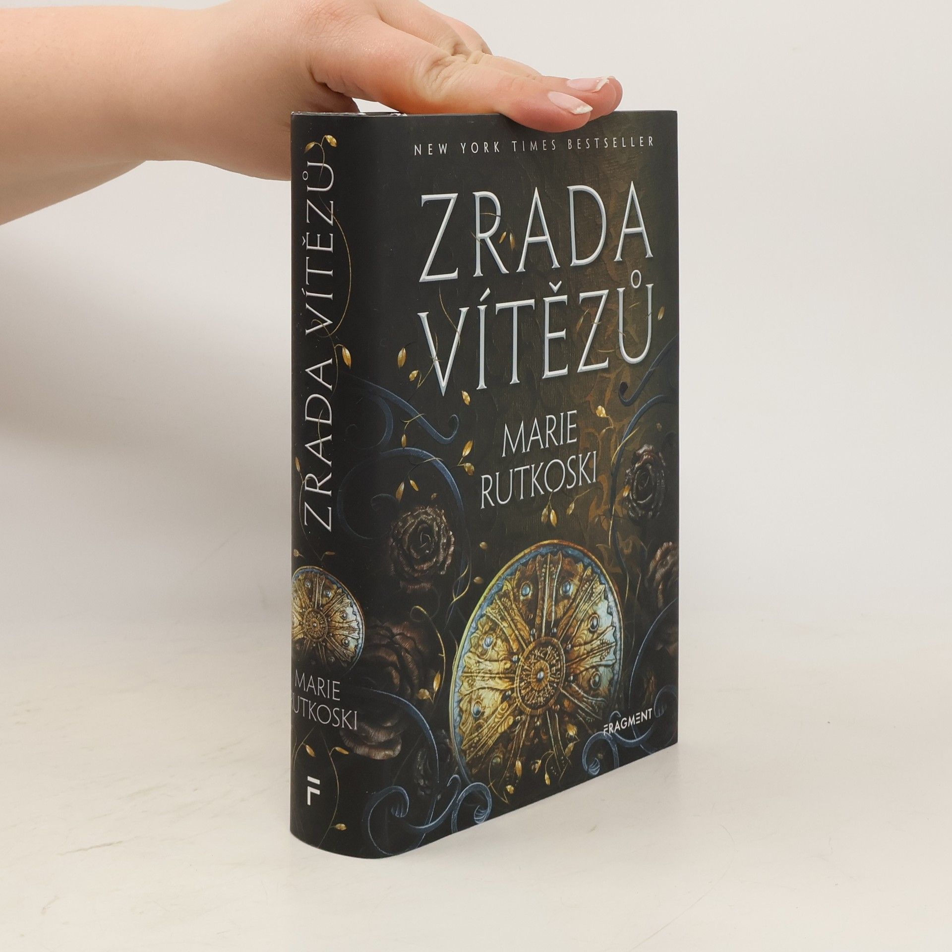 Marie Rutkoski Zrada vítězů