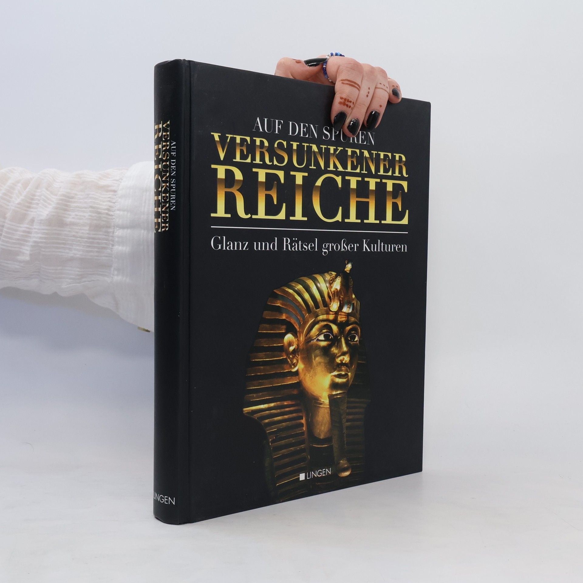 Collective Auf den Spuren versunkener Reiche