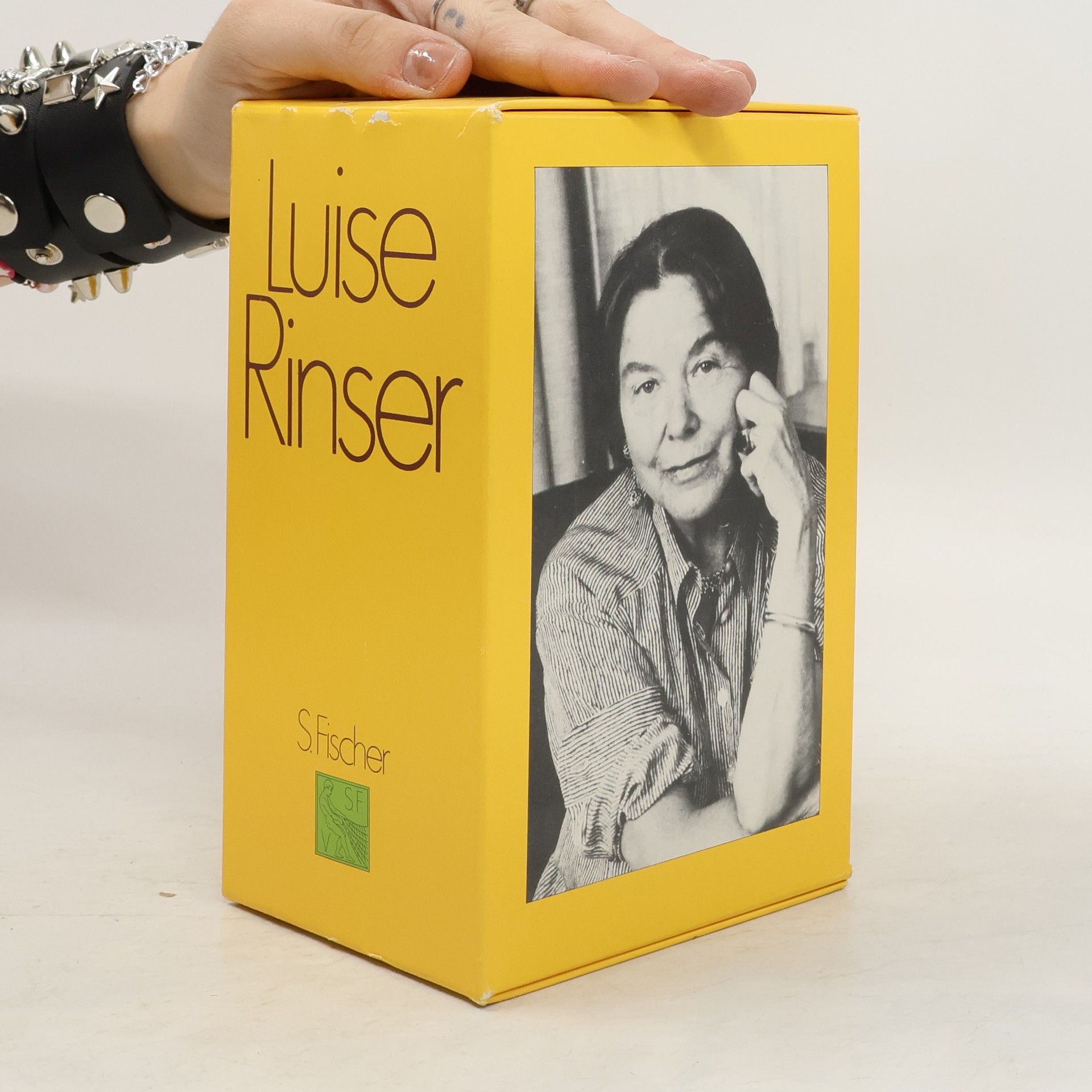 Luise Rinser Luise Rinser, 4 Bde.. Die gläsernen Ringe; Mitte des Lebens, Ich bin Tobias; Geh fort wenn du kannst, Der schwarze Esel; Mirjam