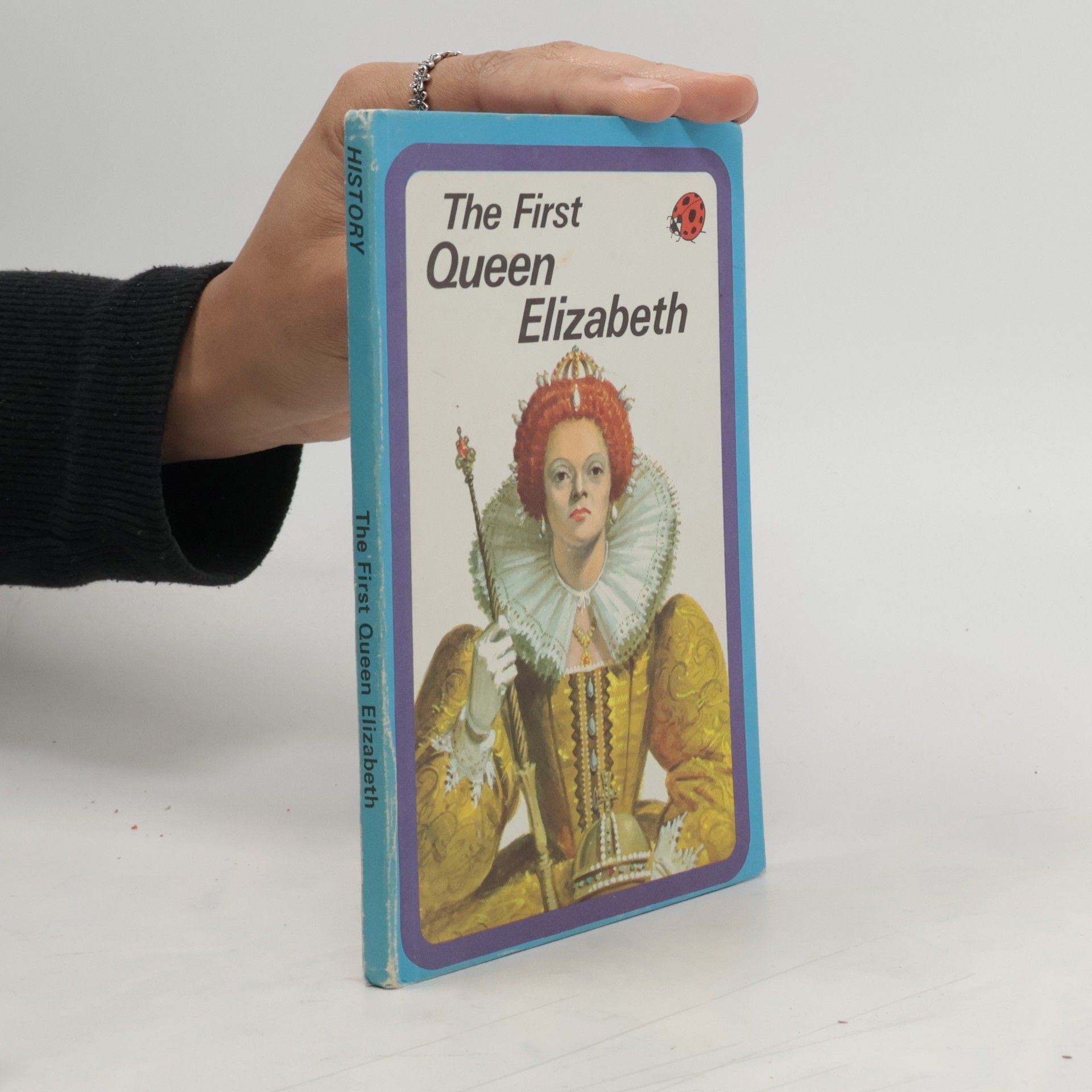 Collectif d'auteurs The First Queen Elibeth