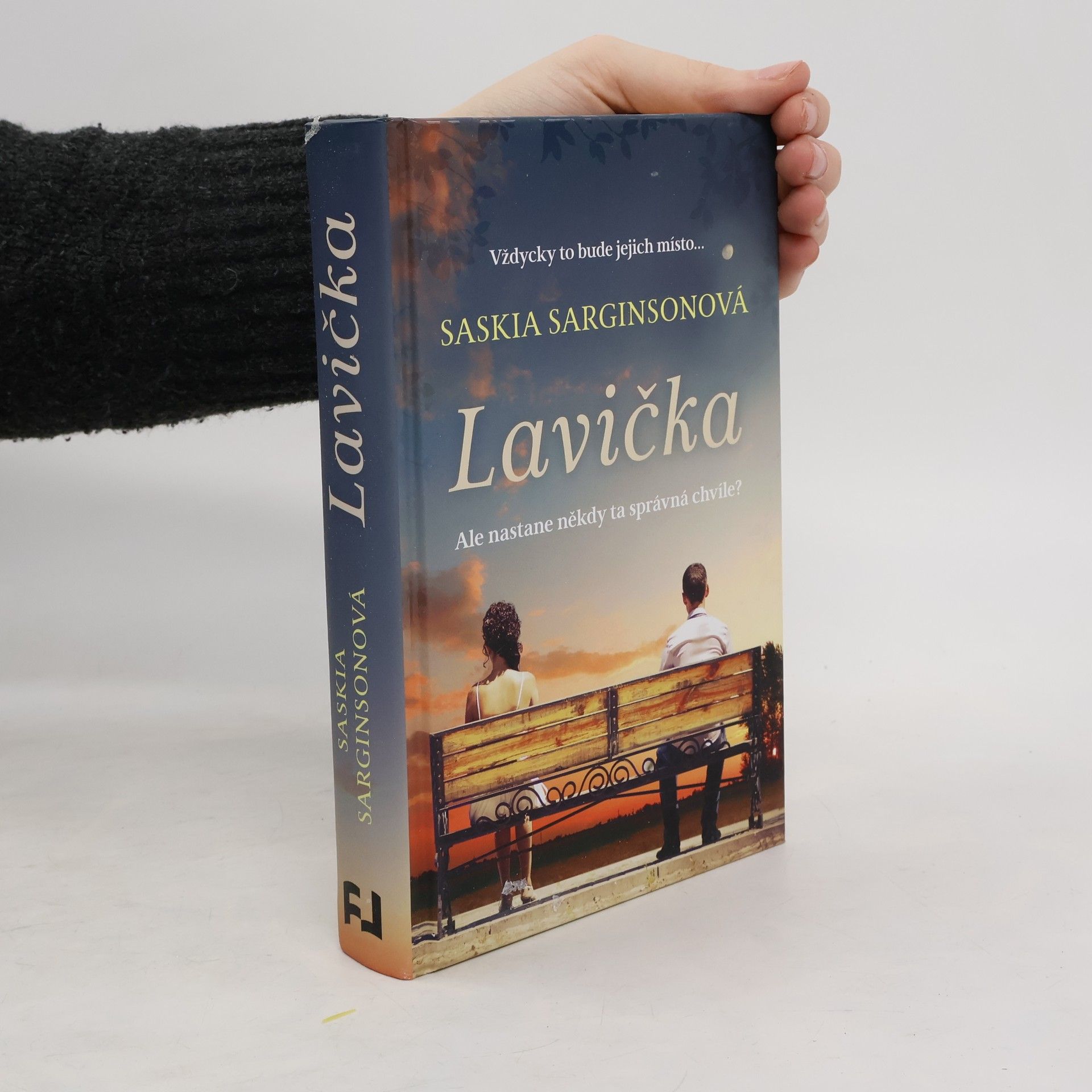 Saskia Sarginson Lavička