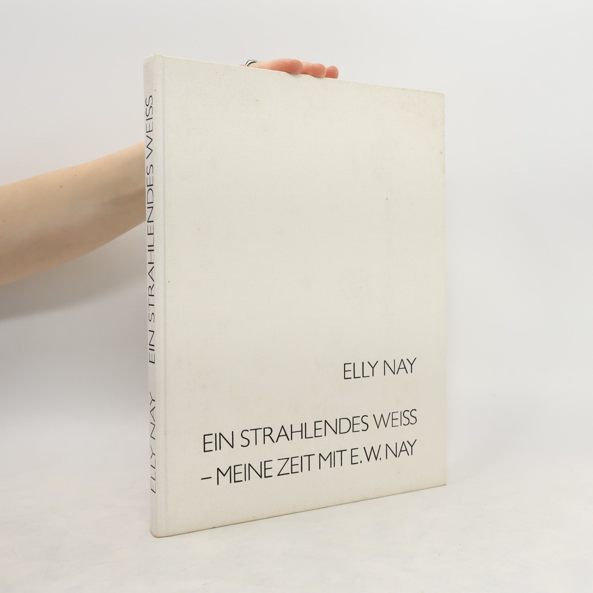 Elly Nay Ein strahlendes Weiss